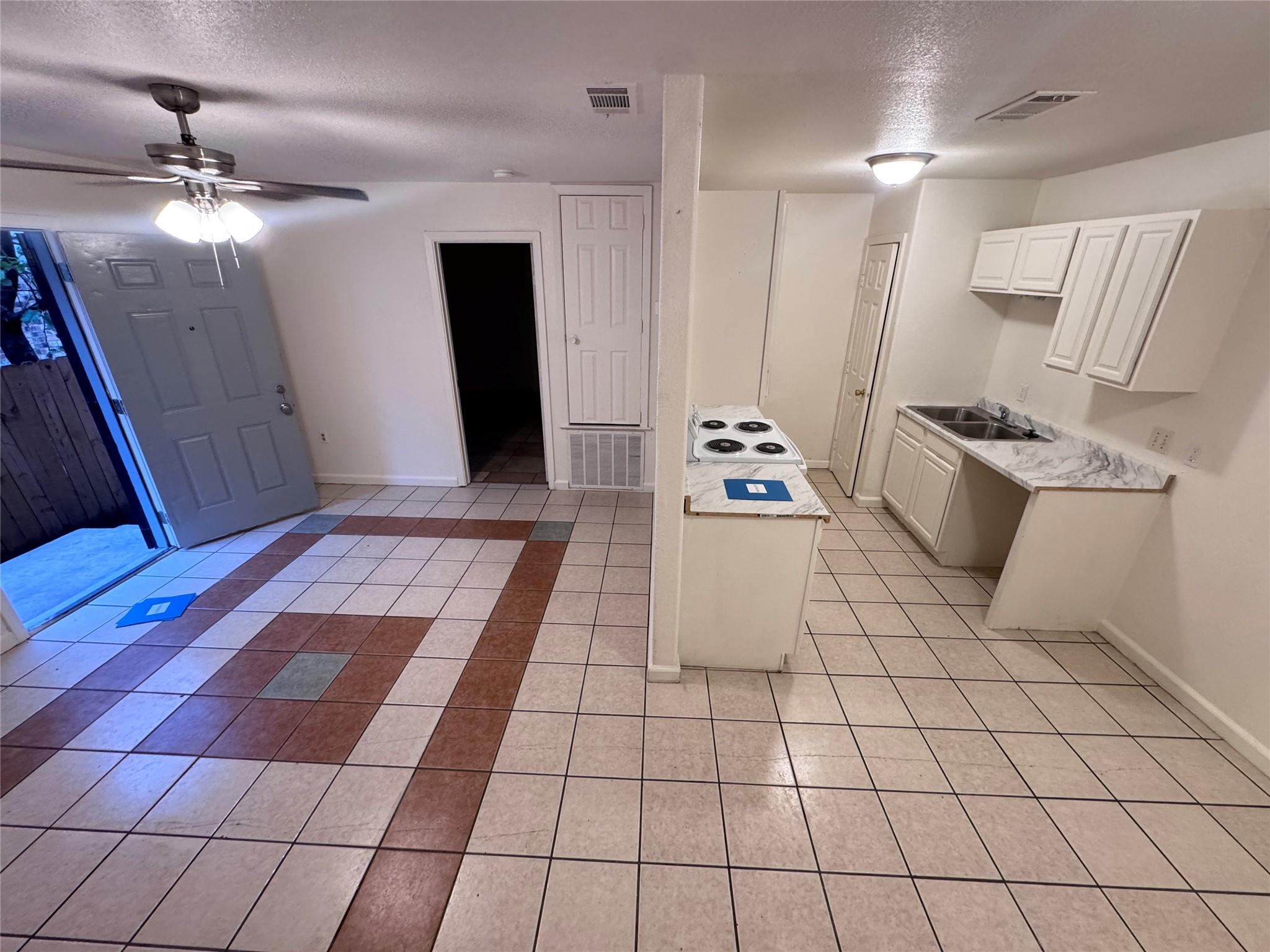 8207 Sam Rayburn Dr, Austin, TX 78753