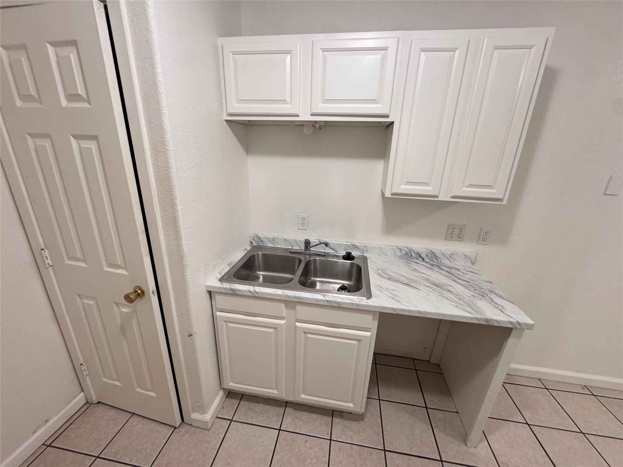 8207 Sam Rayburn Dr, Austin, TX 78753