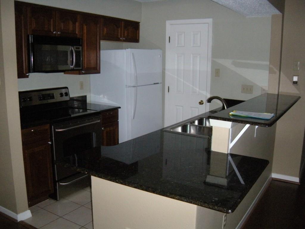 915 W 23rd St # 105, Austin, TX 78705