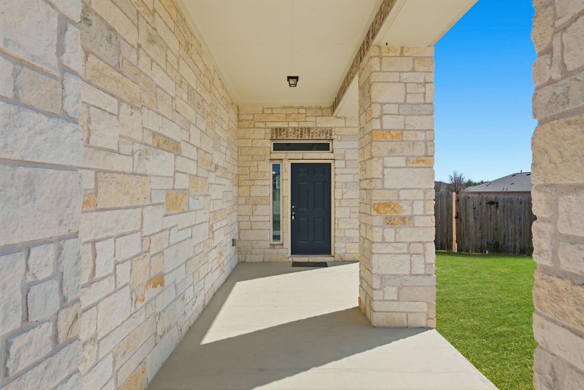 211 Silver Glen Dr, Kyle, TX 78640