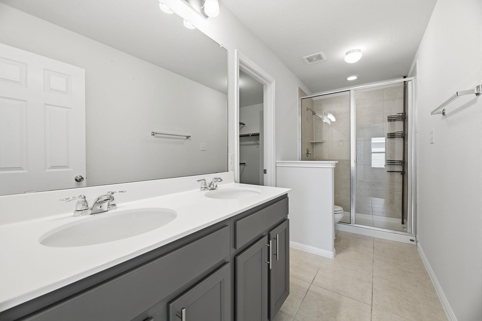 211 Silver Glen Dr, Kyle, TX 78640