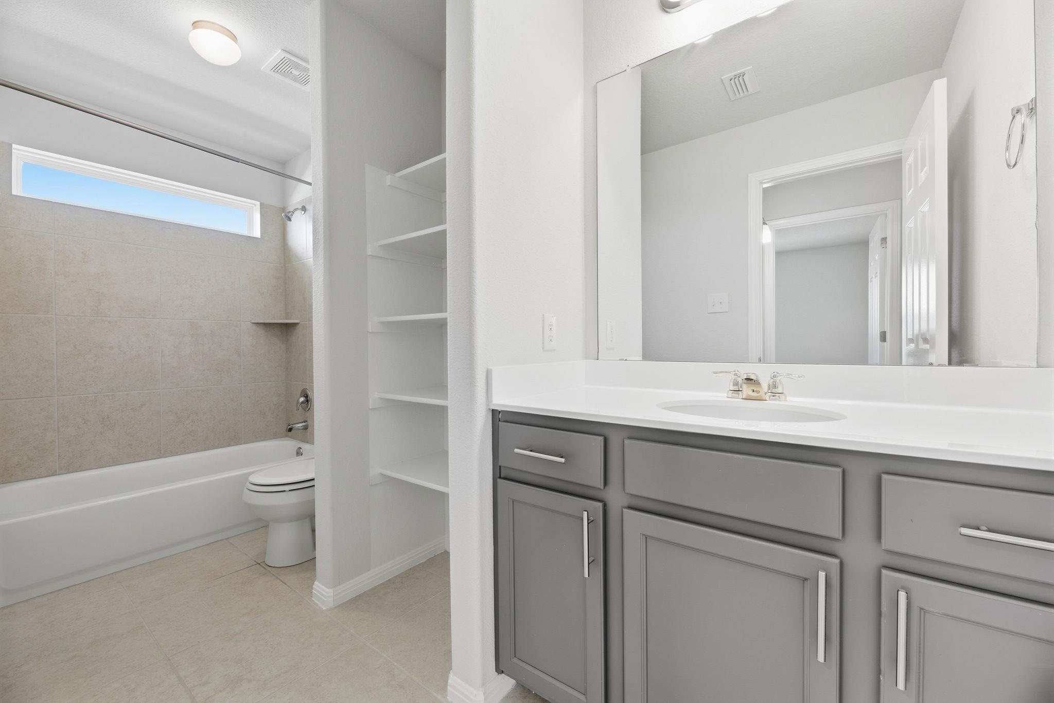 211 Silver Glen Dr, Kyle, TX 78640