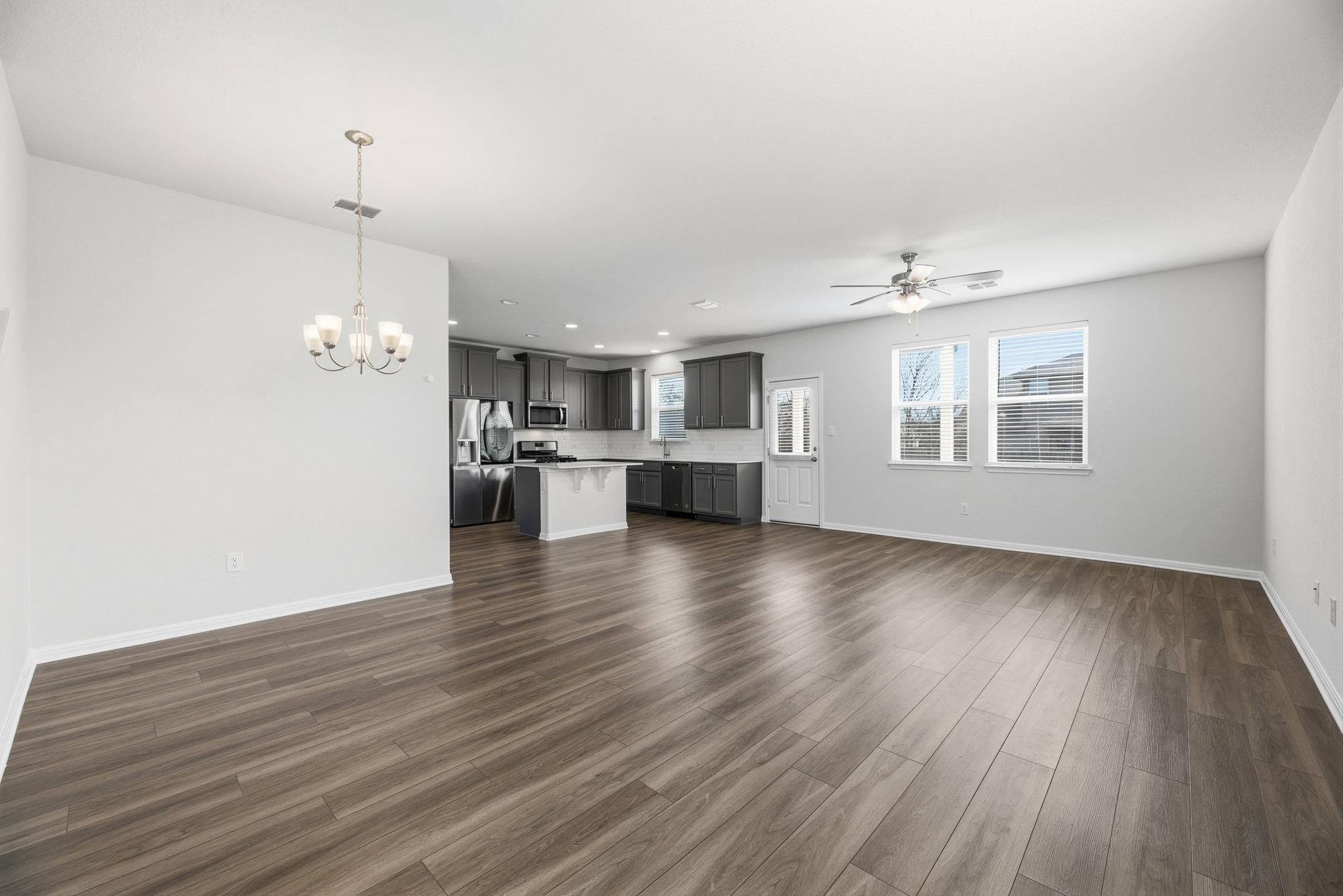 211 Silver Glen Dr, Kyle, TX 78640