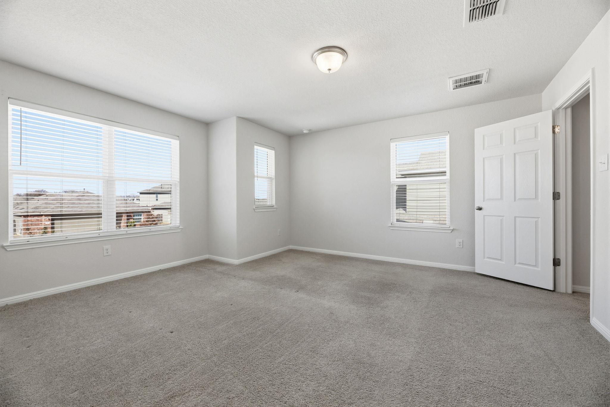 211 Silver Glen Dr, Kyle, TX 78640