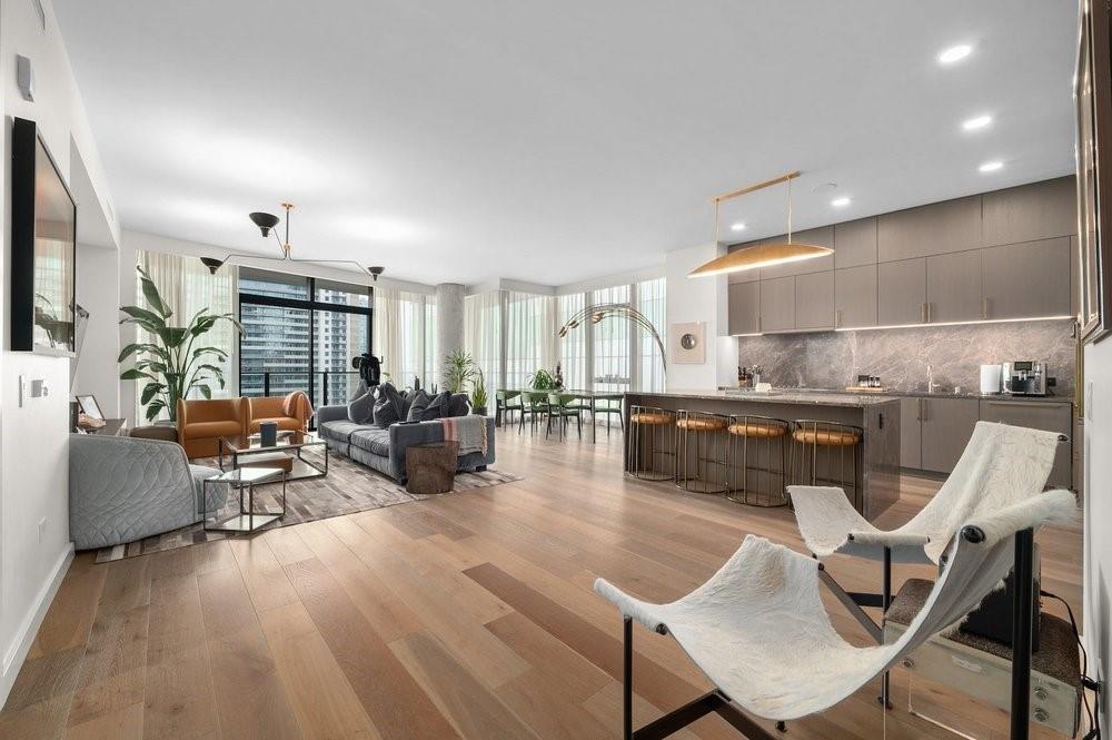 202 Nueces St # 1906, Austin, TX 78701