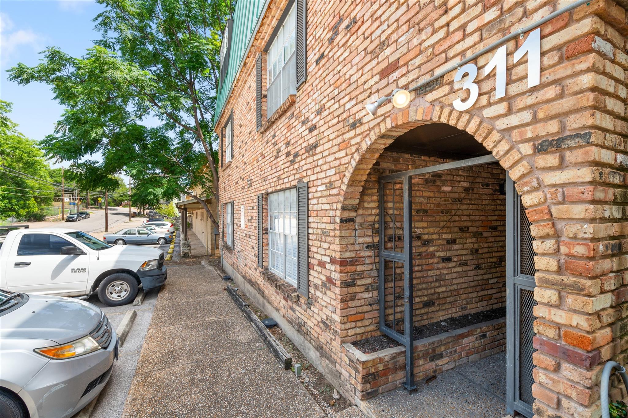 311 E 31 St # 203B, Austin, TX 78705