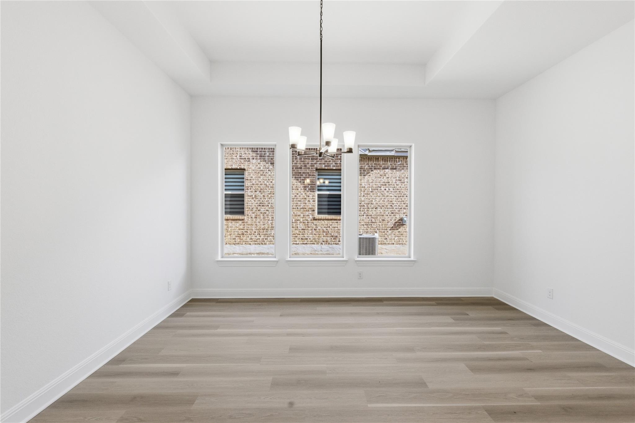 912 Landing Ln, Leander, TX 78641