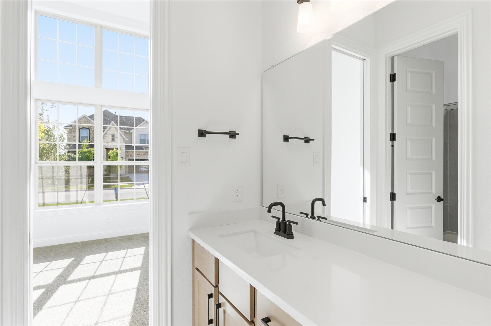 912 Landing Ln, Leander, TX 78641