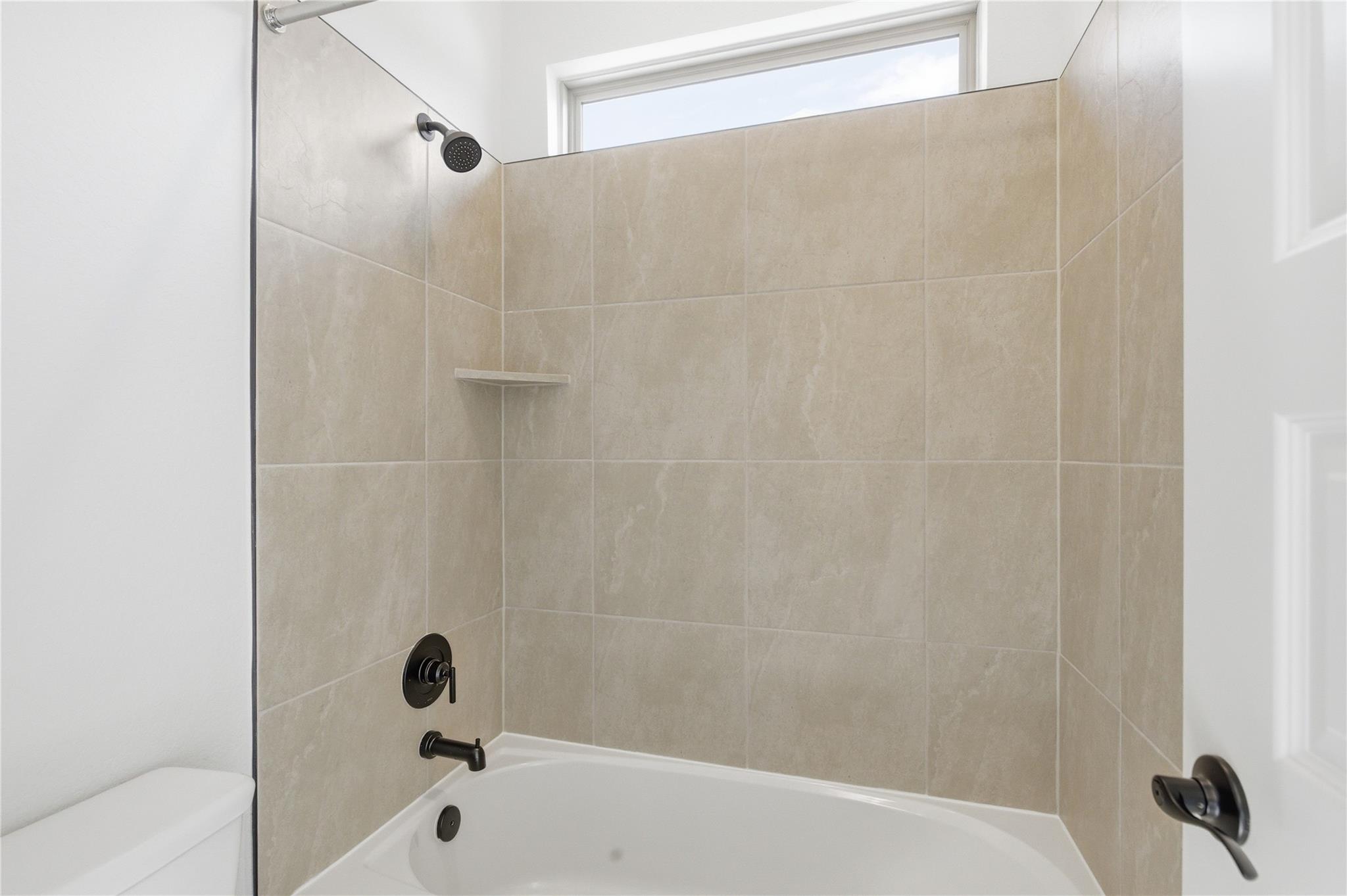 912 Landing Ln, Leander, TX 78641