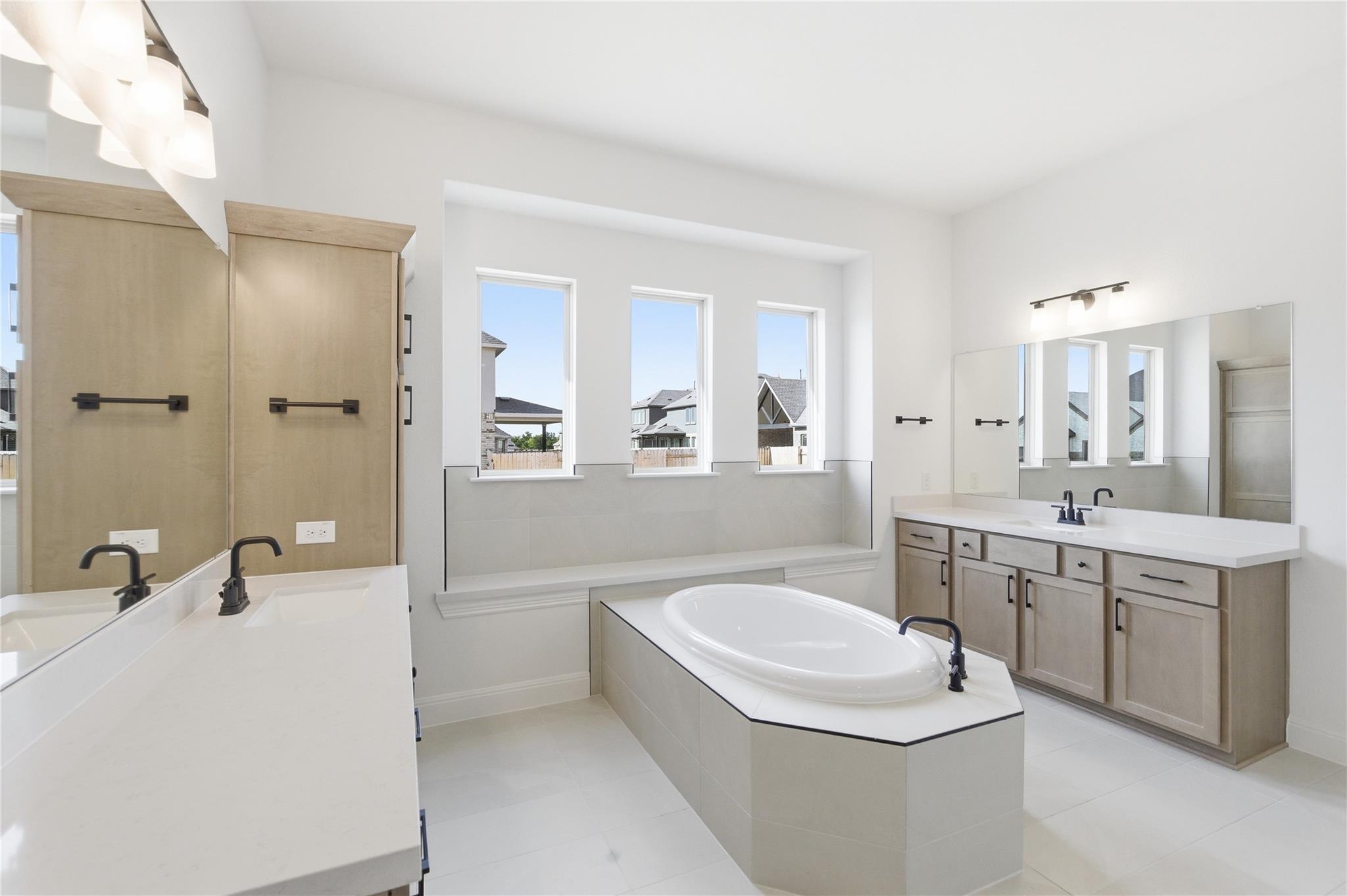 912 Landing Ln, Leander, TX 78641