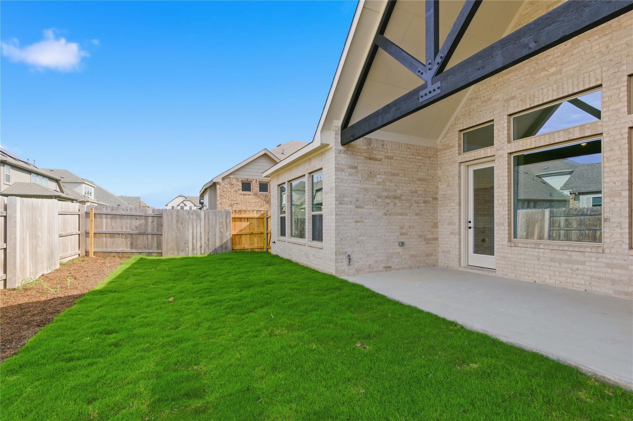 912 Landing Ln, Leander, TX 78641