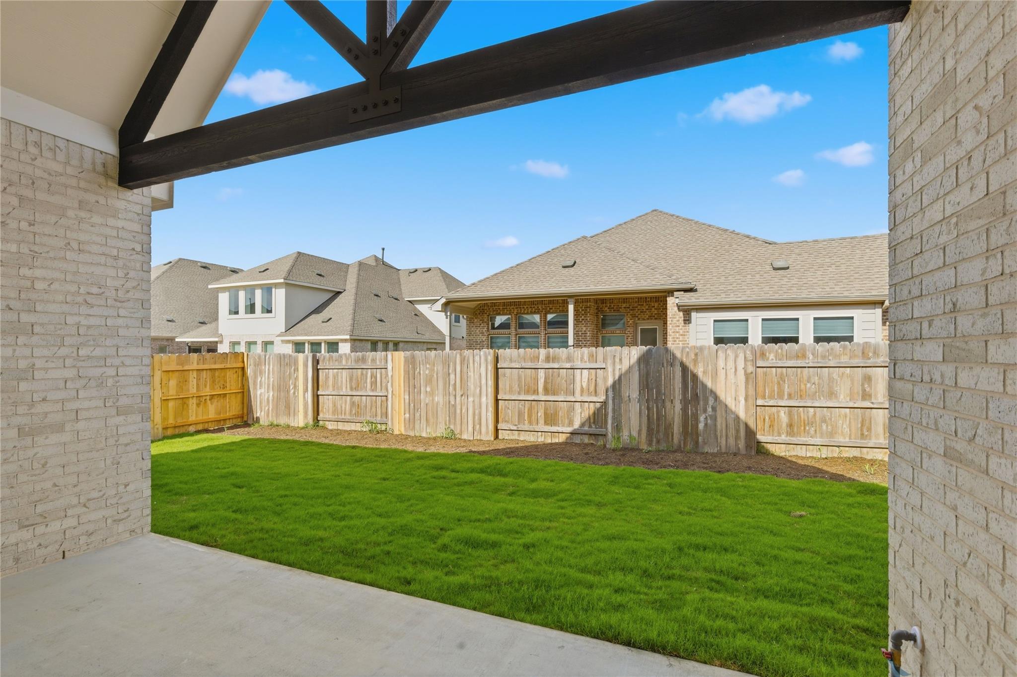 912 Landing Ln, Leander, TX 78641