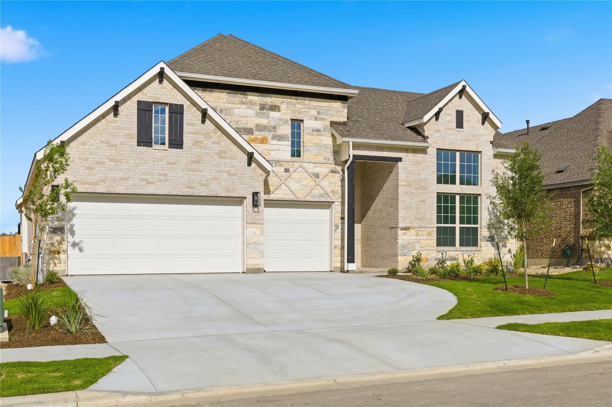 912 Landing Ln, Leander, TX 78641