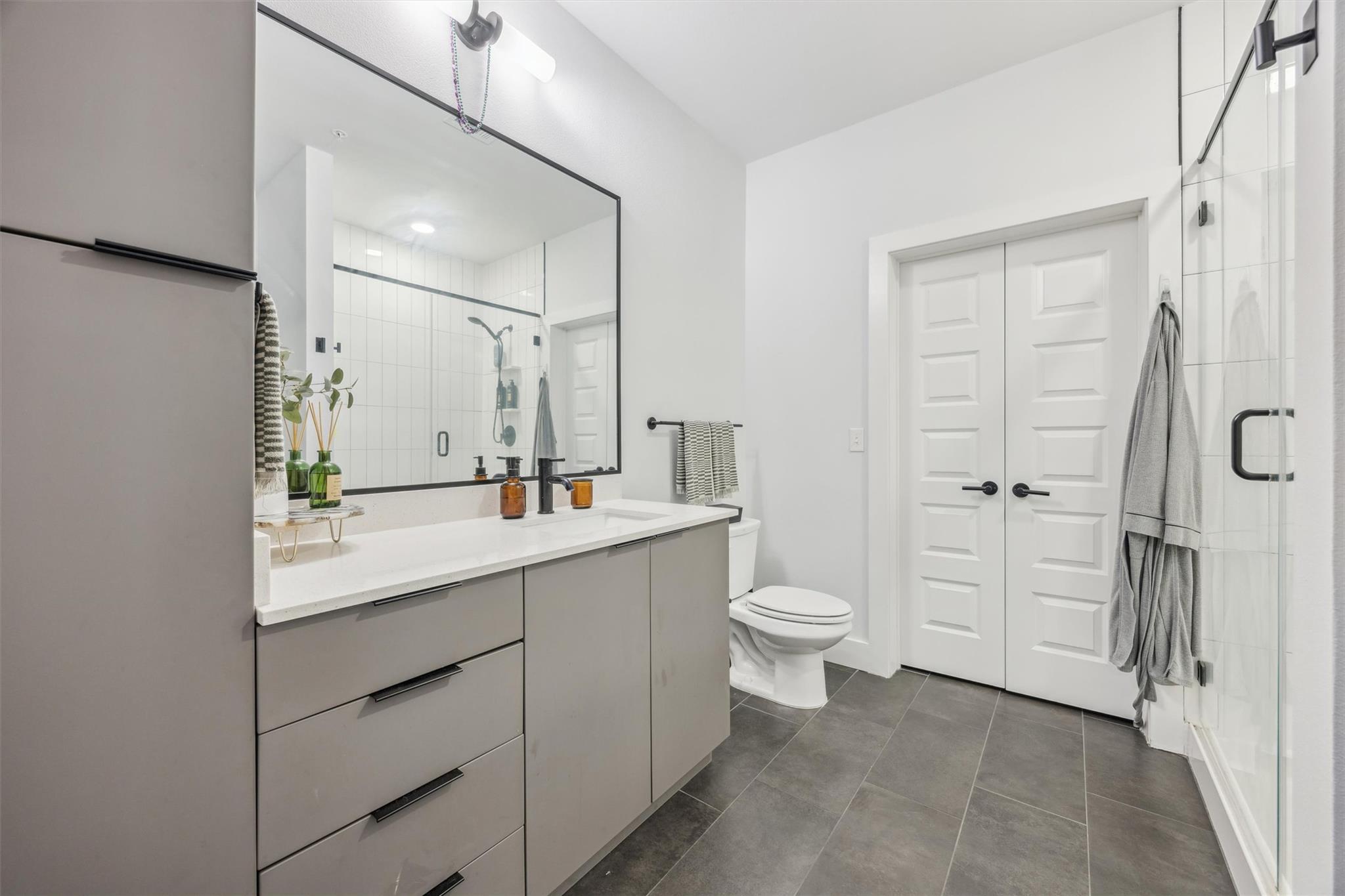 2220 Webberville Rd # 211, Austin, TX 78702