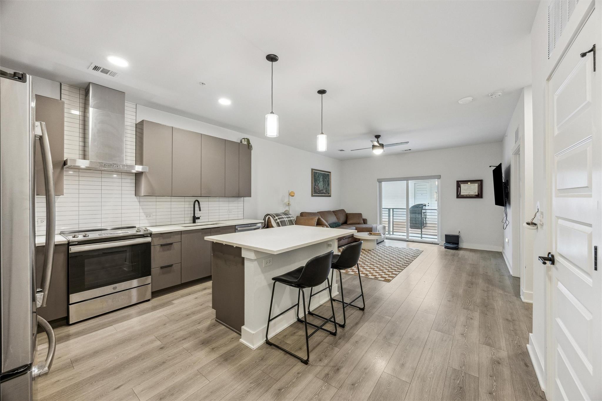 2220 Webberville Rd # 211, Austin, TX 78702