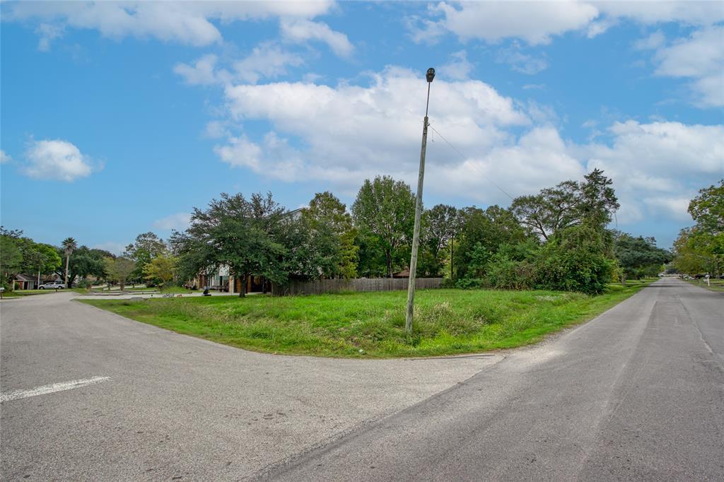 2213 Rimrock Dr, League City, TX 77565