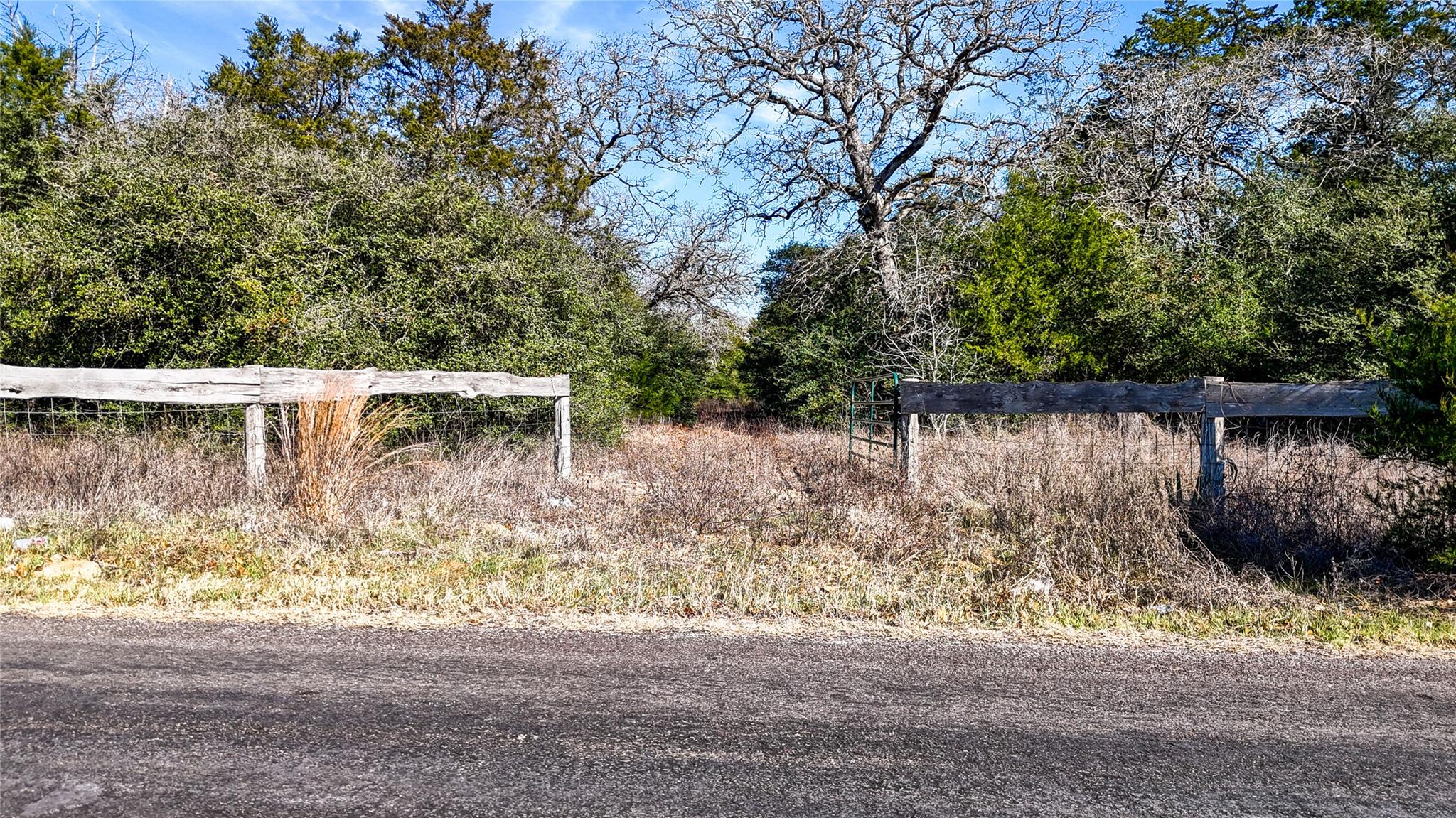 521 Paint Creek South Rd, Paige, TX 78659