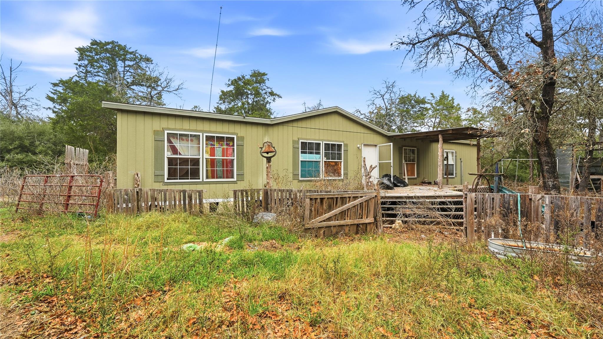 521 Paint Creek South Rd, Paige, TX 78659