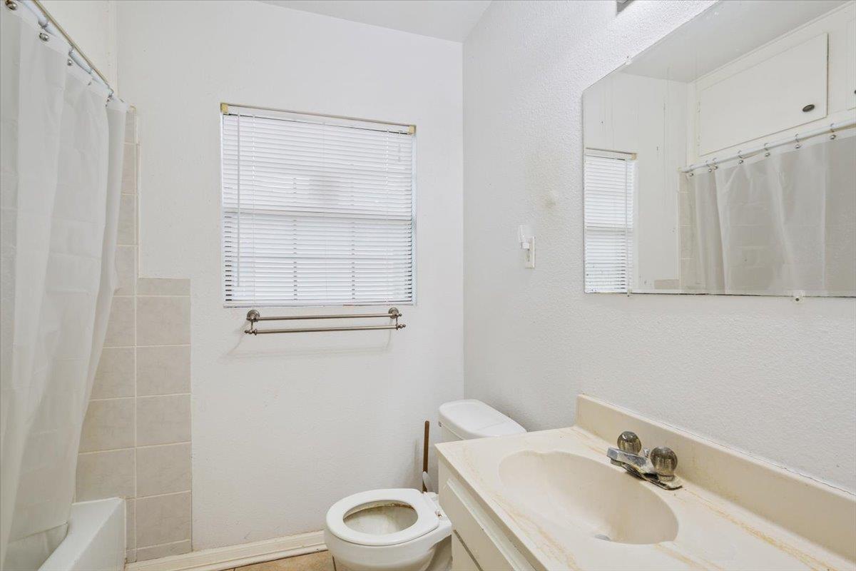 205 W Walker Ave, Temple, TX 76501