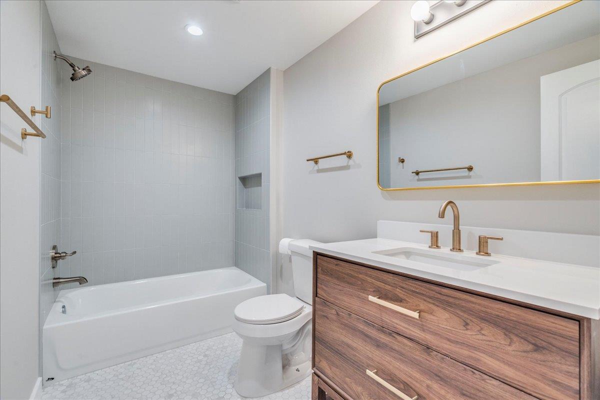 158 Shady Oaks Dr, Dale, TX 78616