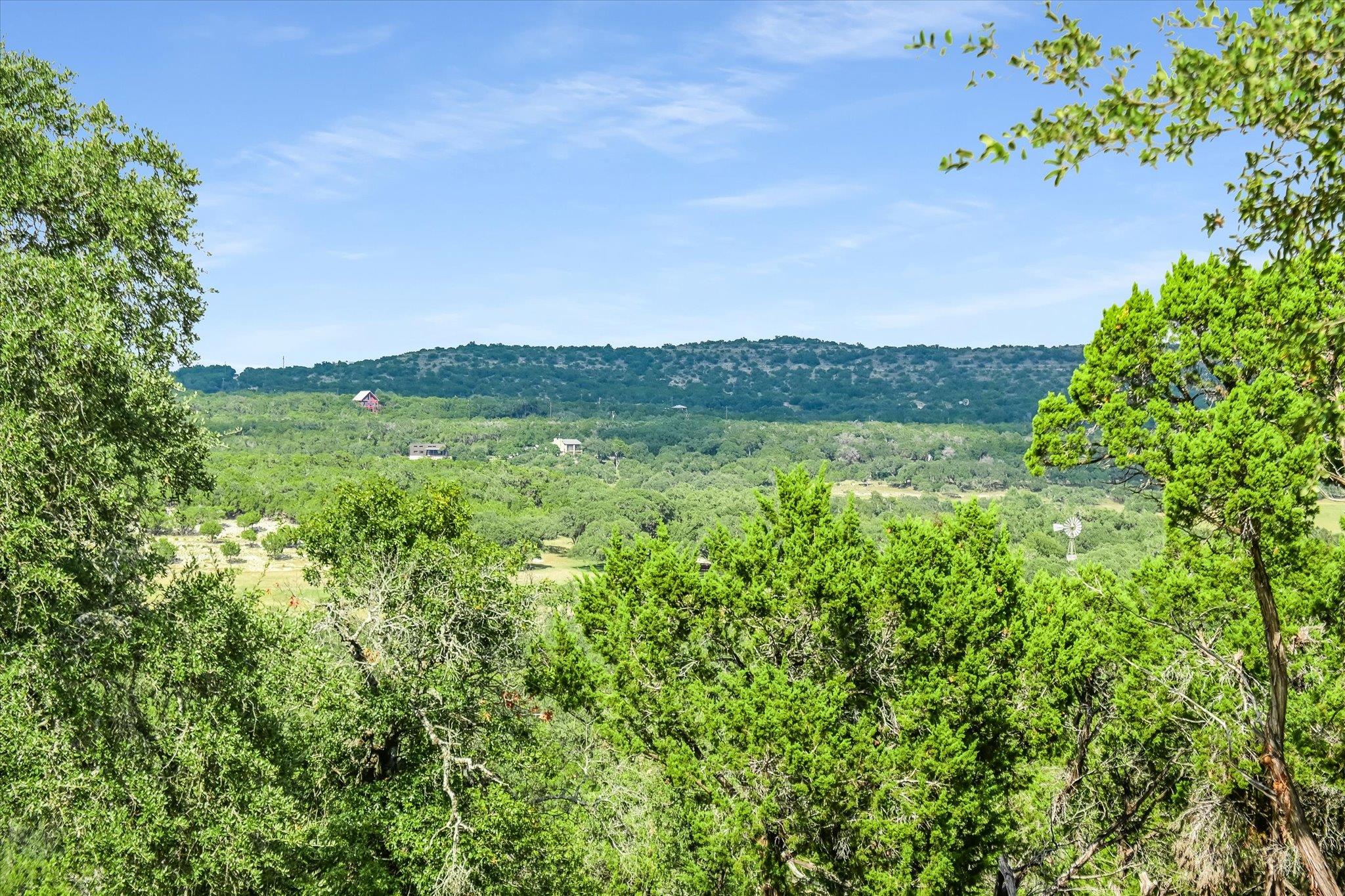 900 LONGHORN Trl, Wimberley, TX 78676