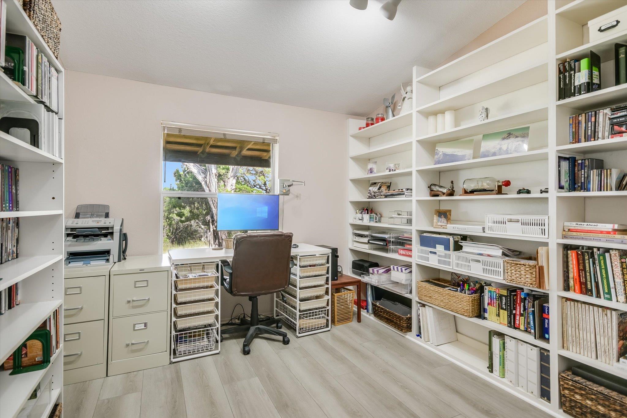 900 LONGHORN Trl, Wimberley, TX 78676