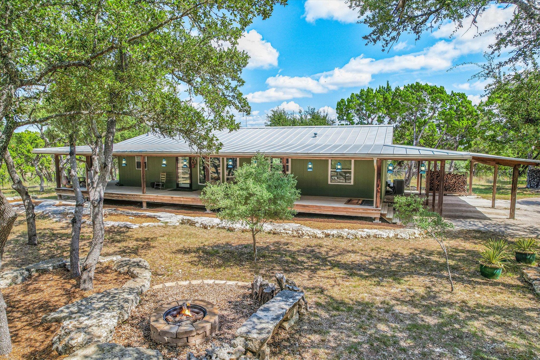 900 LONGHORN Trl, Wimberley, TX 78676
