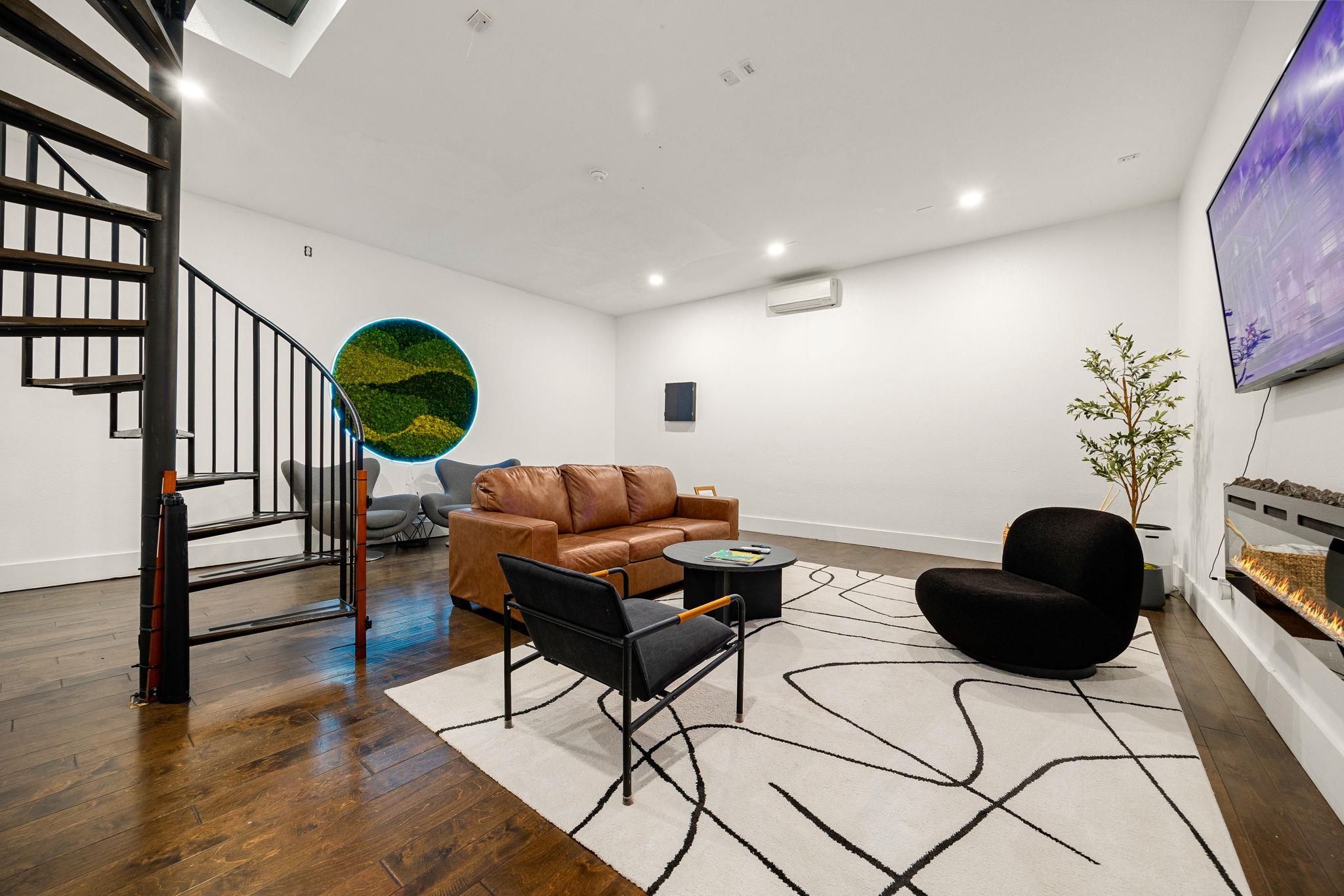 12808 Hughes St, Austin, TX 78732