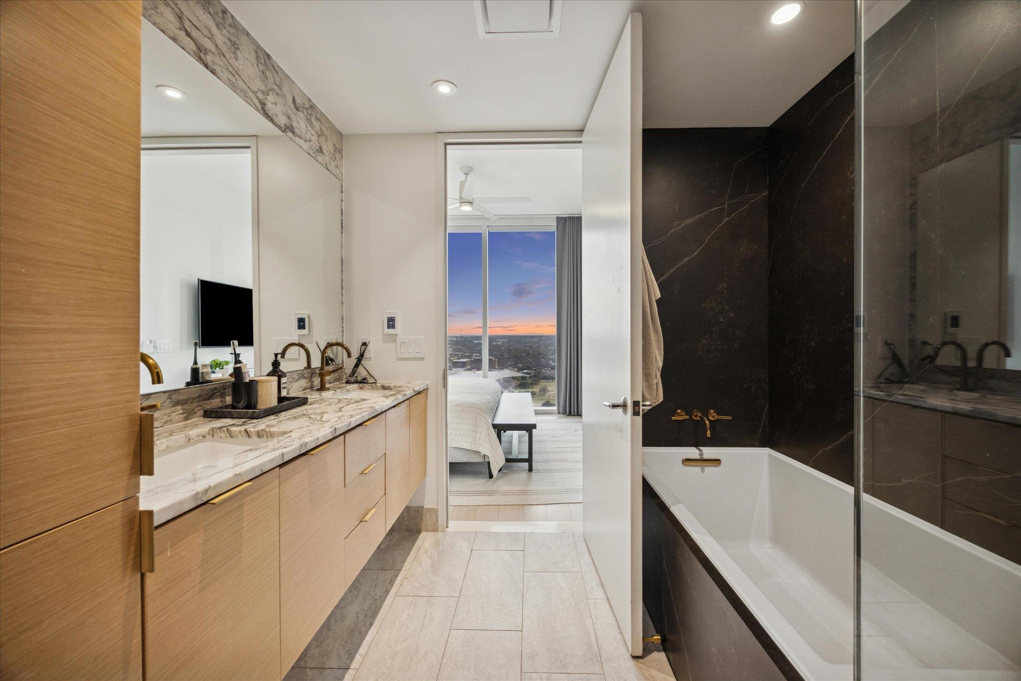 301 West Ave # 2806, Austin, TX 78701