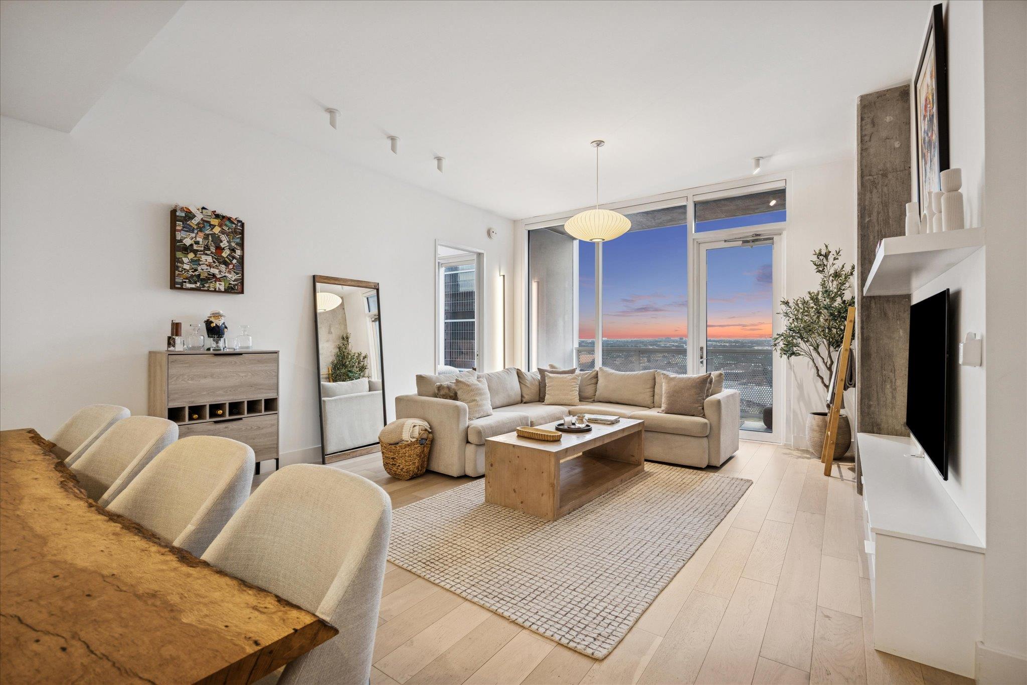 301 West Ave # 2806, Austin, TX 78701