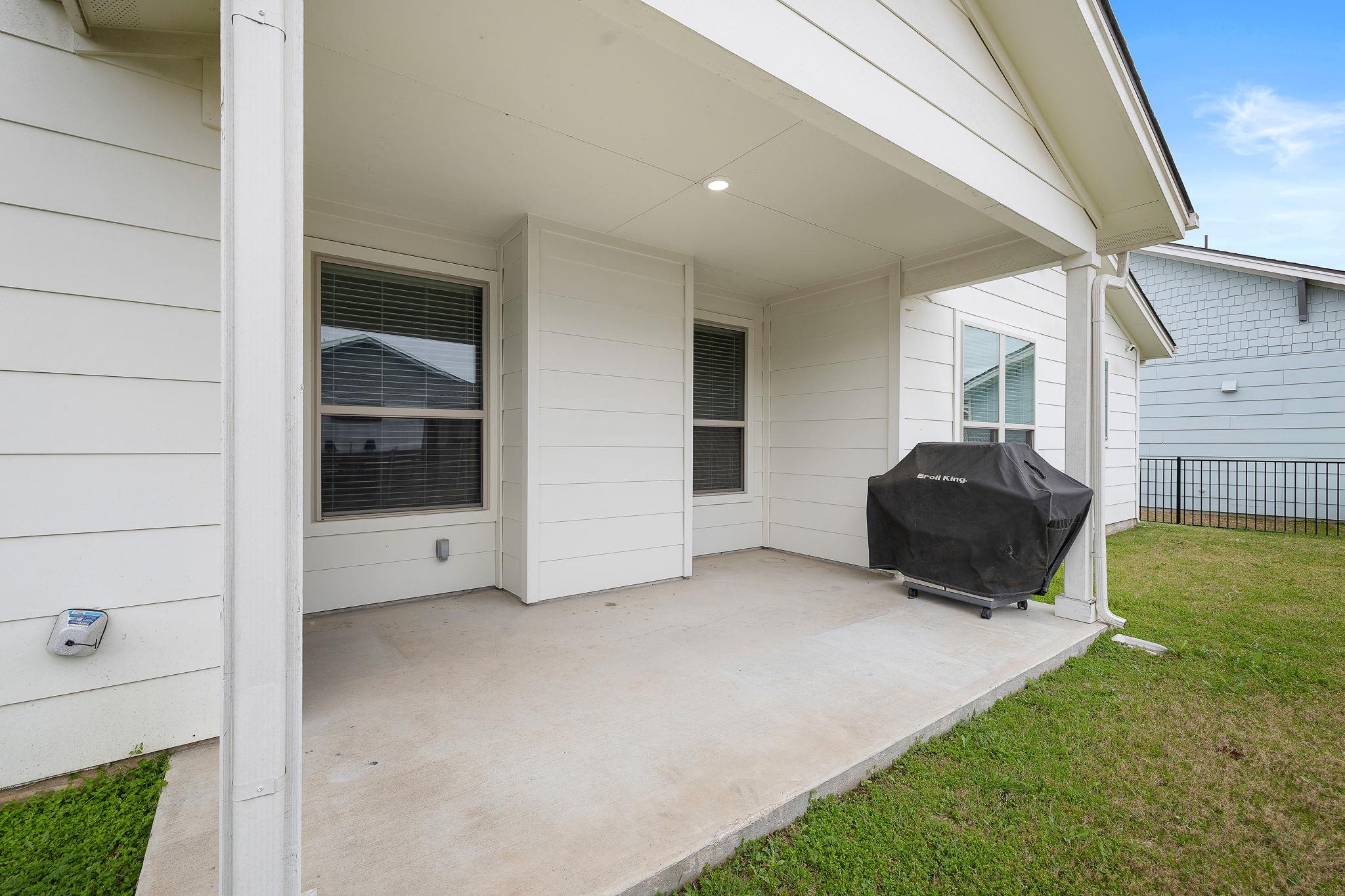 112 Dax Dr, Liberty Hill, TX 78642