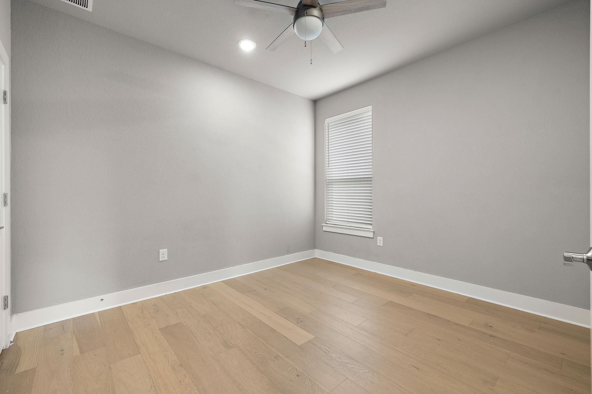 112 Dax Dr, Liberty Hill, TX 78642