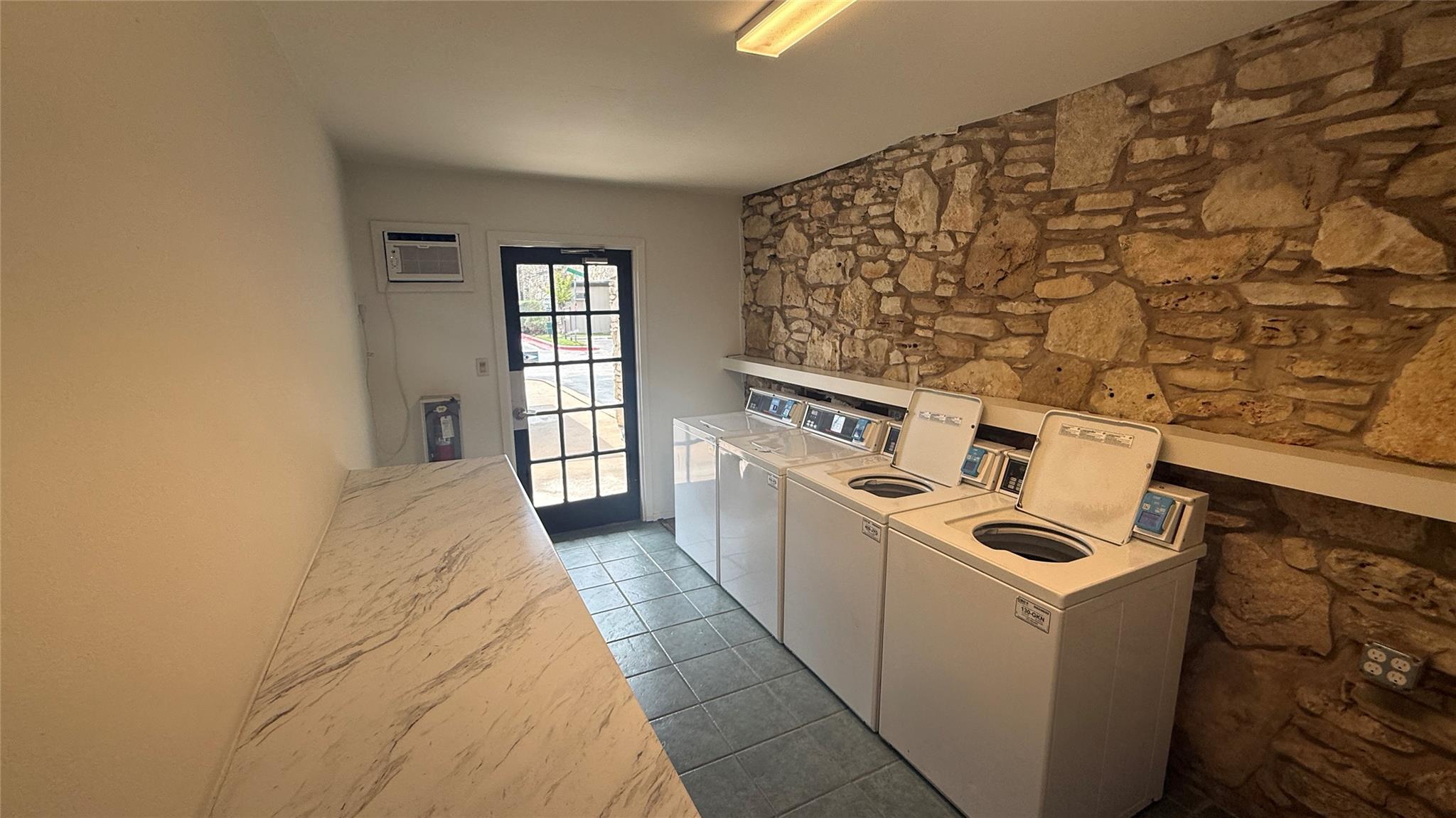 500 E Riverside Dr # 132, Austin, TX 78704