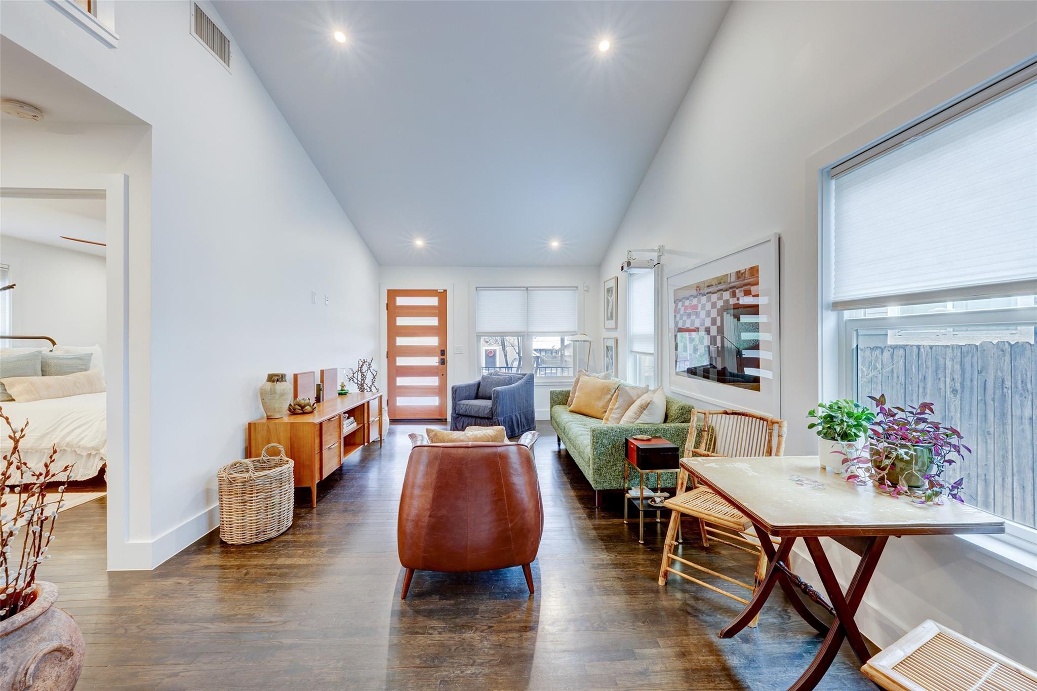 2306 Santa Maria St, Austin, TX 78702