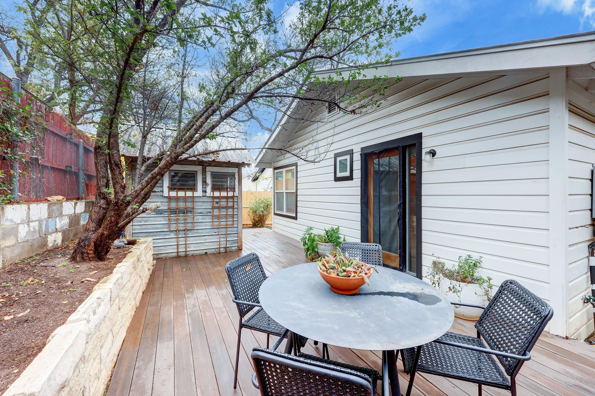 2306 Santa Maria St, Austin, TX 78702