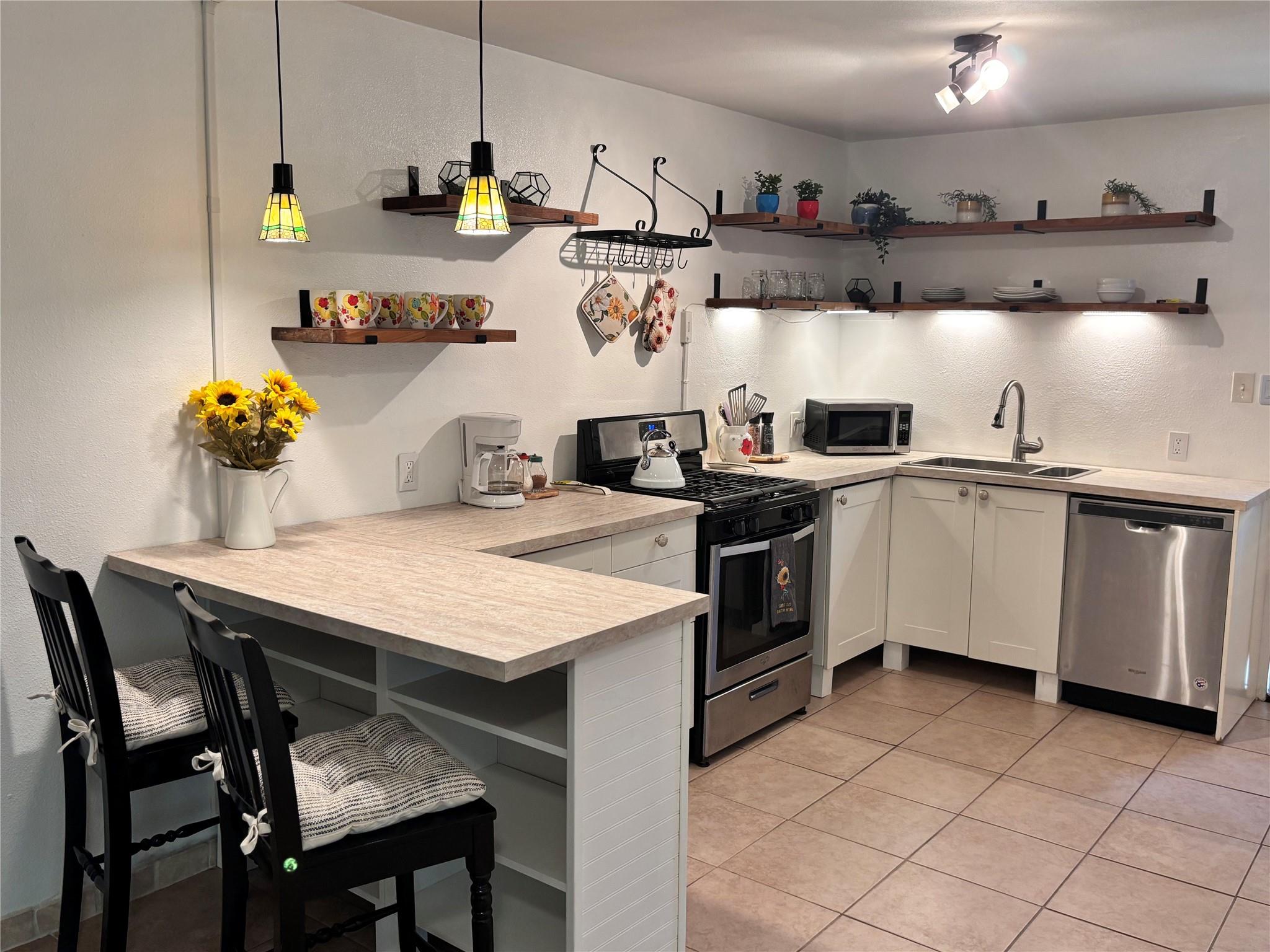 5414 Bolm Rd # B, Austin, TX 78721