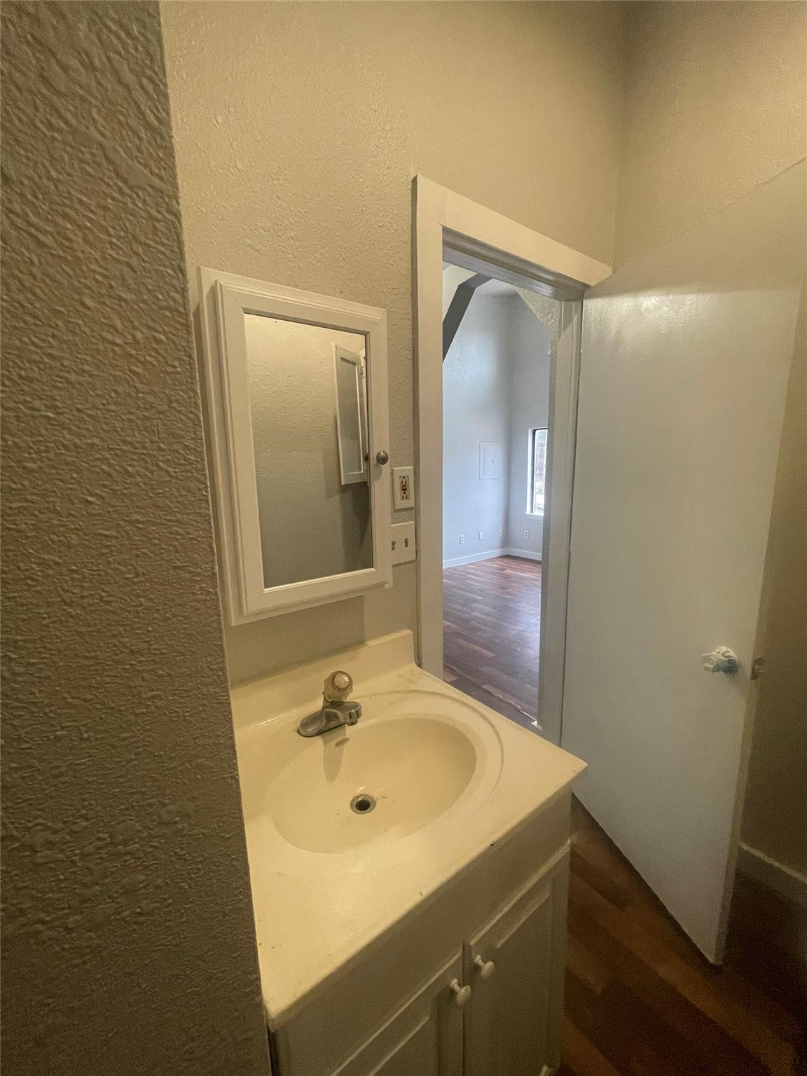 1108 W McCarty Ln # A + D Port, San Marcos, TX 78666