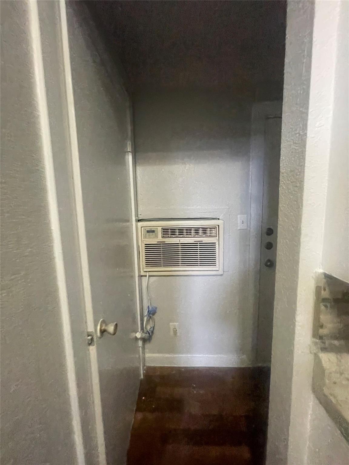 1108 W McCarty Ln # A + D Port, San Marcos, TX 78666