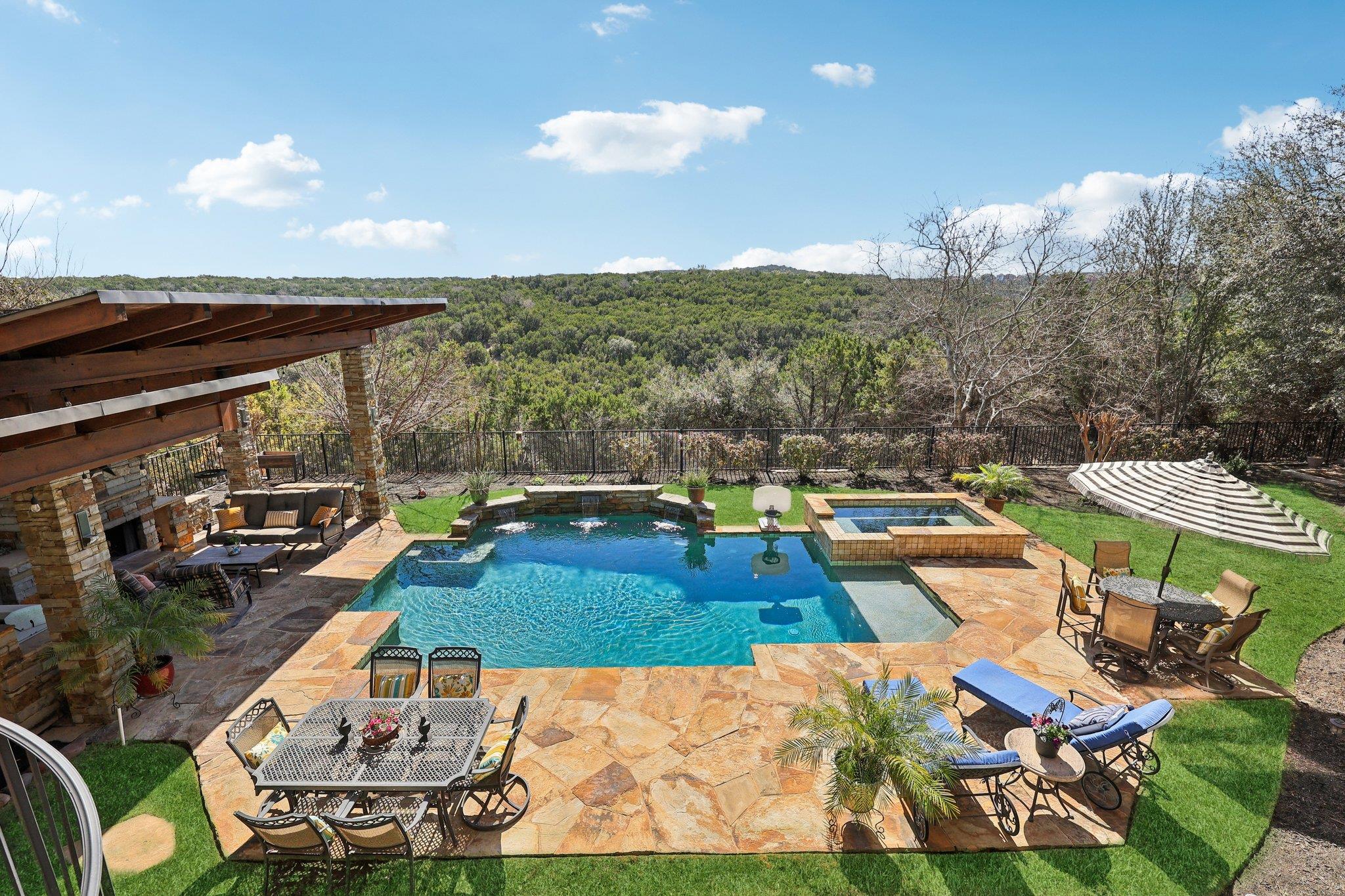 111 Vailco Ln, Austin, TX 78738