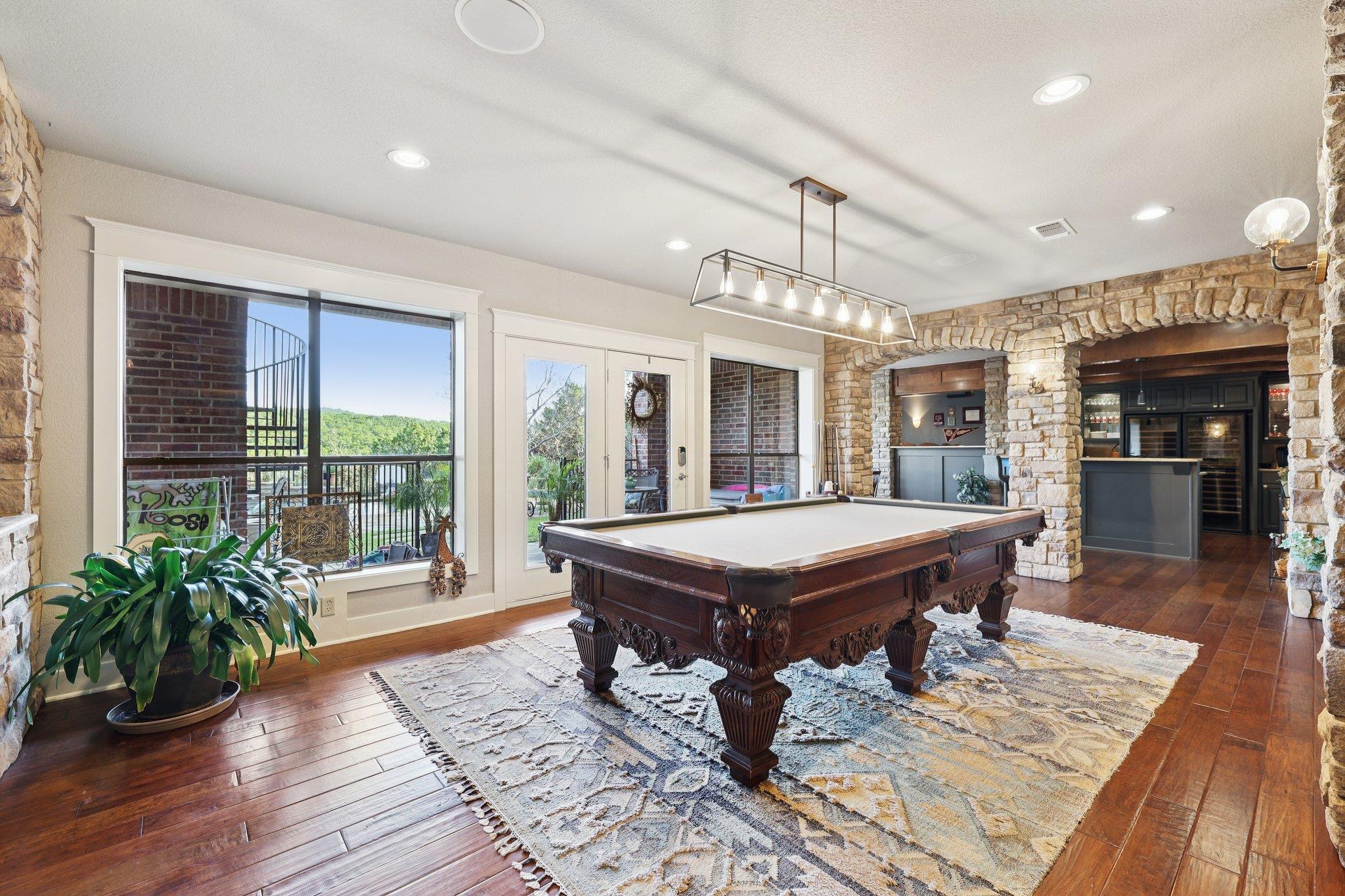 111 Vailco Ln, Austin, TX 78738