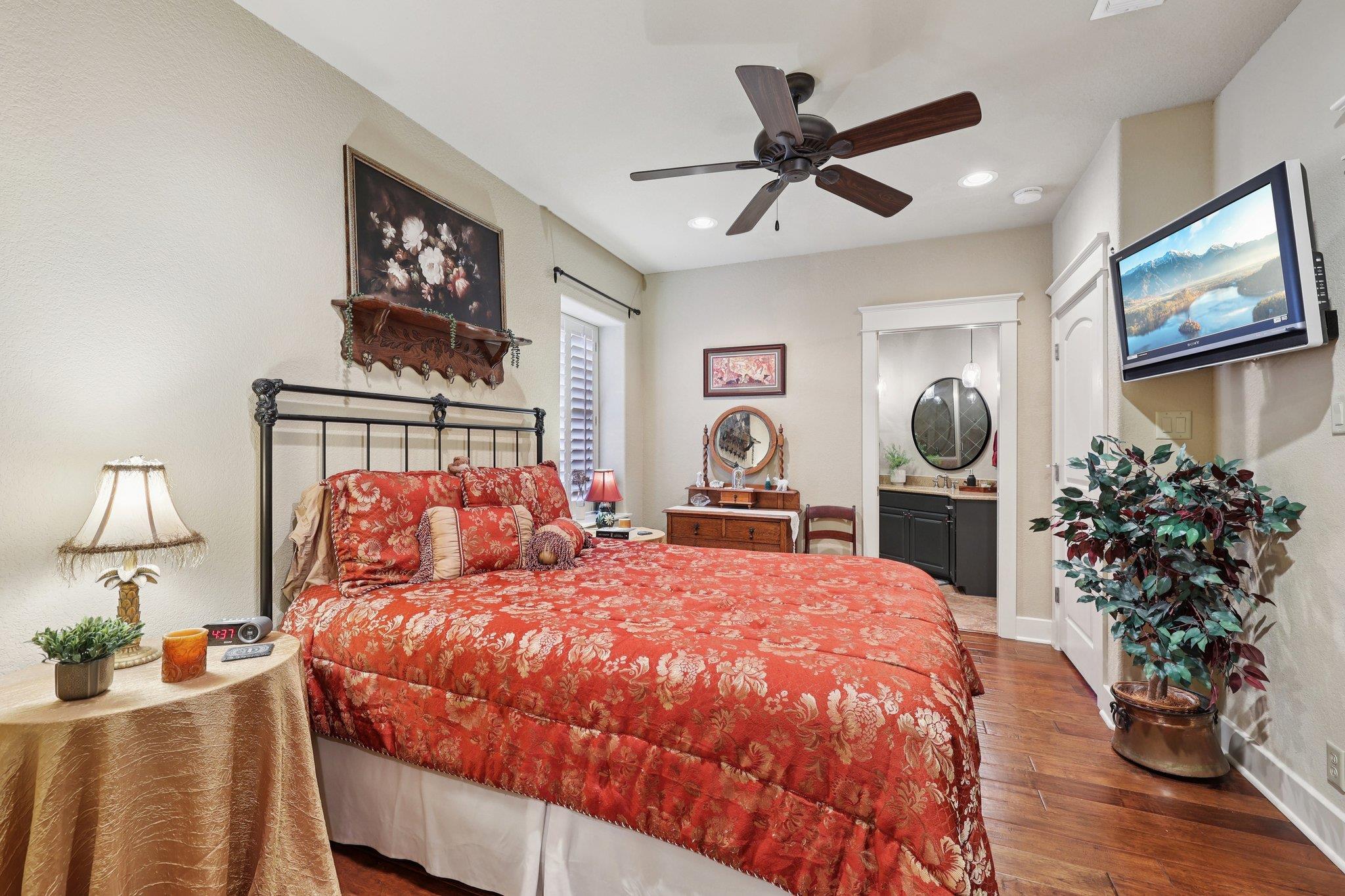 111 Vailco Ln, Austin, TX 78738