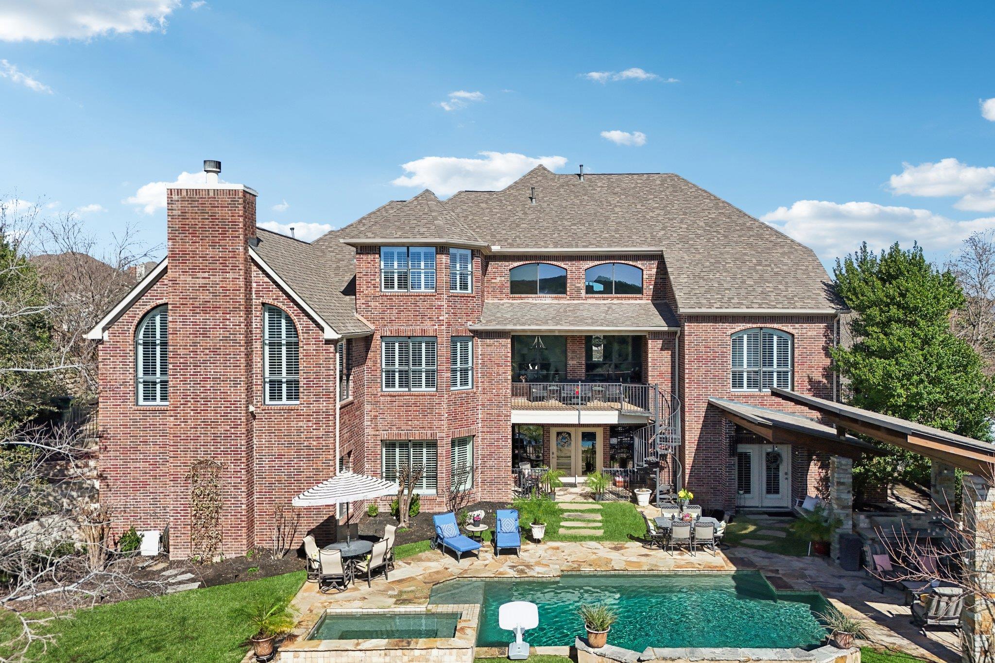 111 Vailco Ln, Austin, TX 78738