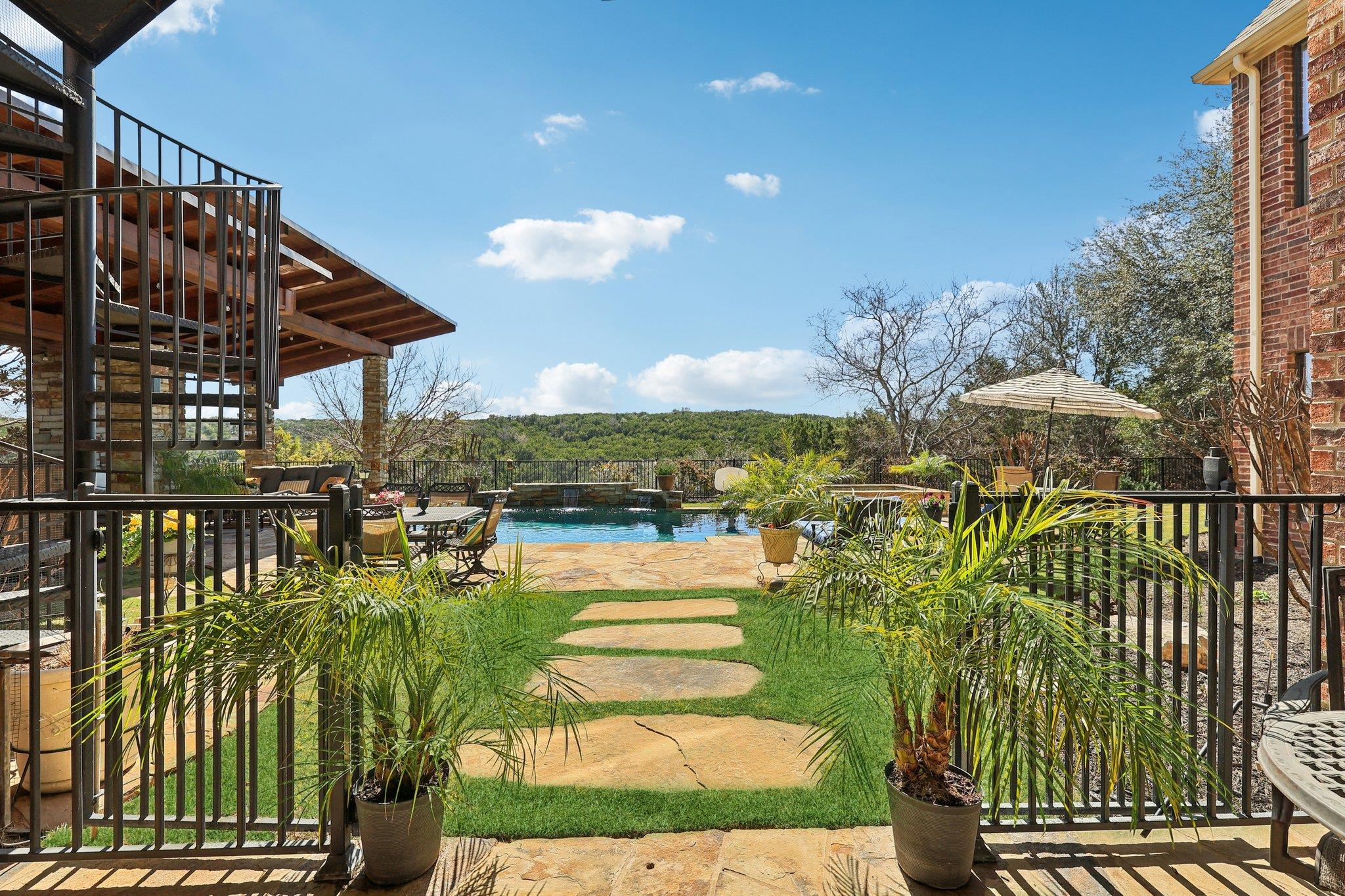 111 Vailco Ln, Austin, TX 78738