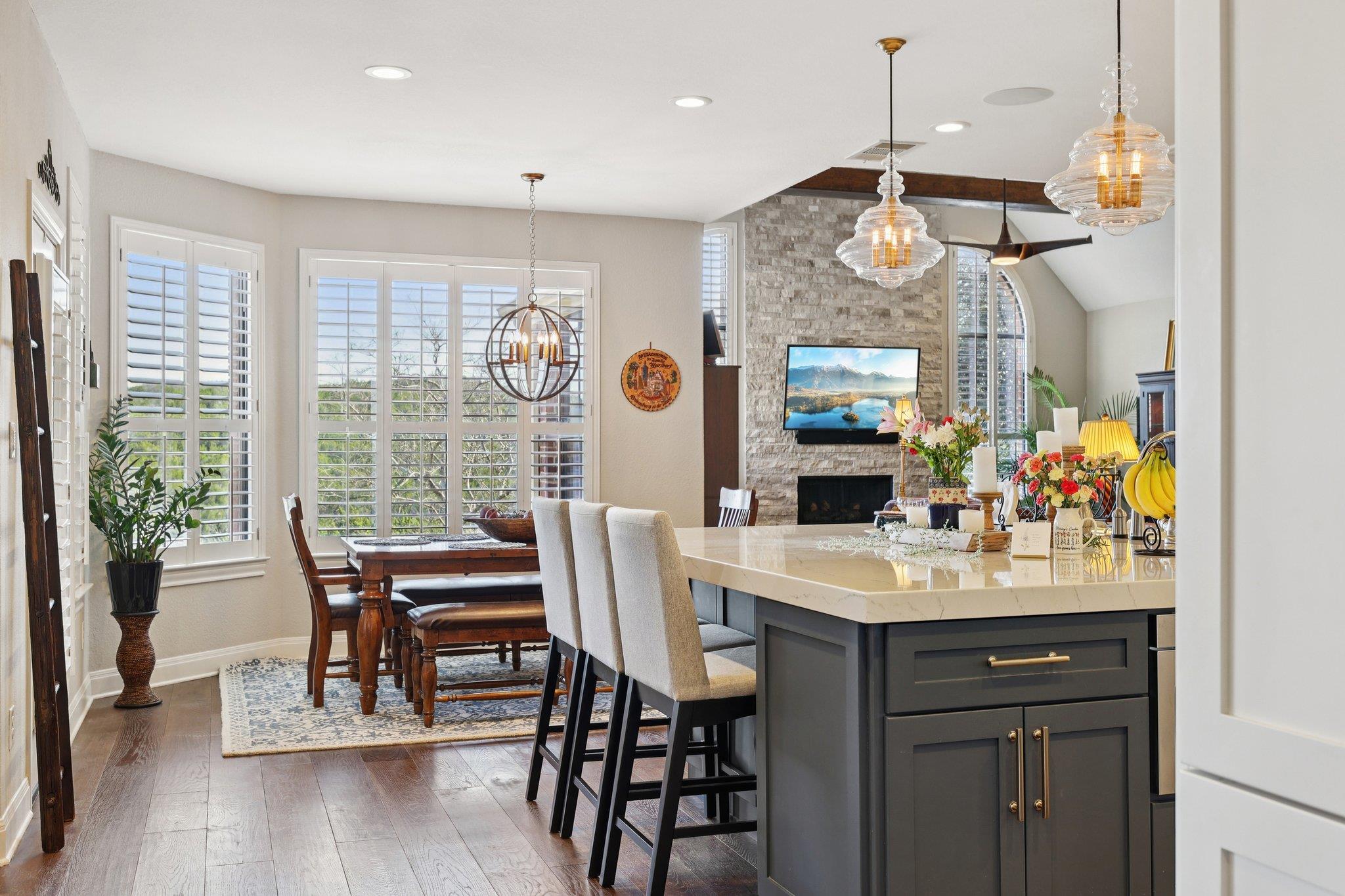 111 Vailco Ln, Austin, TX 78738