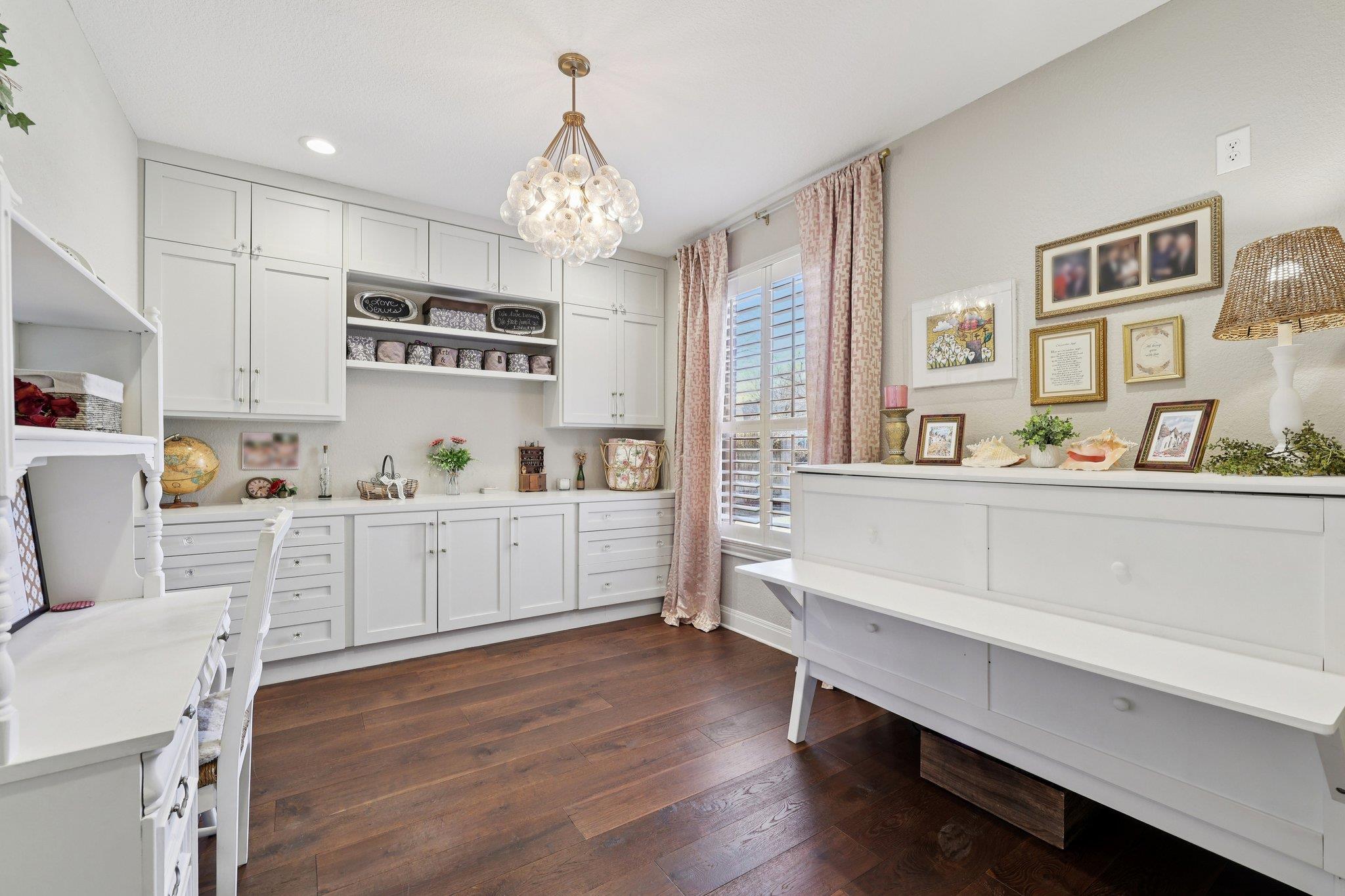 111 Vailco Ln, Austin, TX 78738