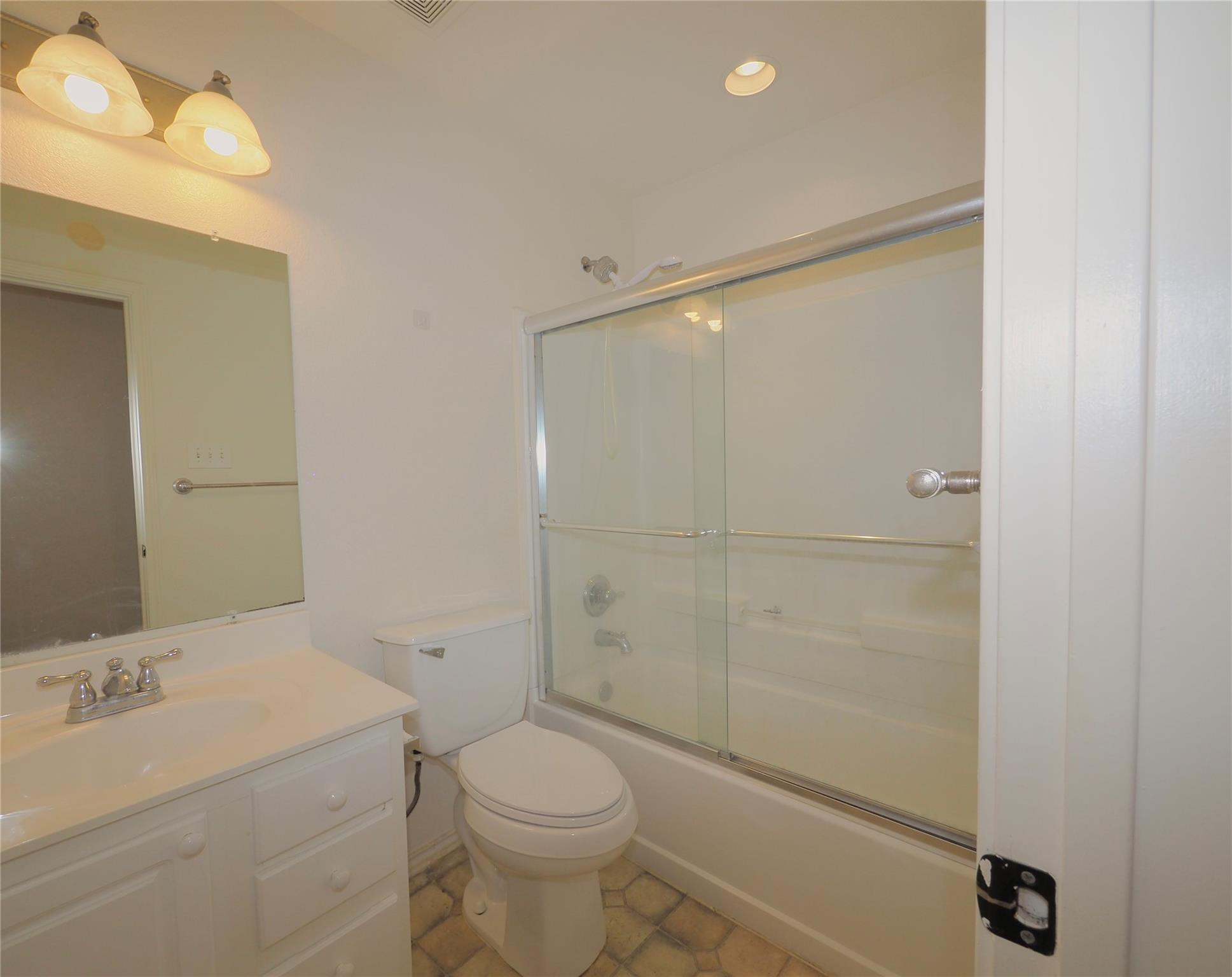 4604 Woodstock Dr, Georgetown, TX 78633