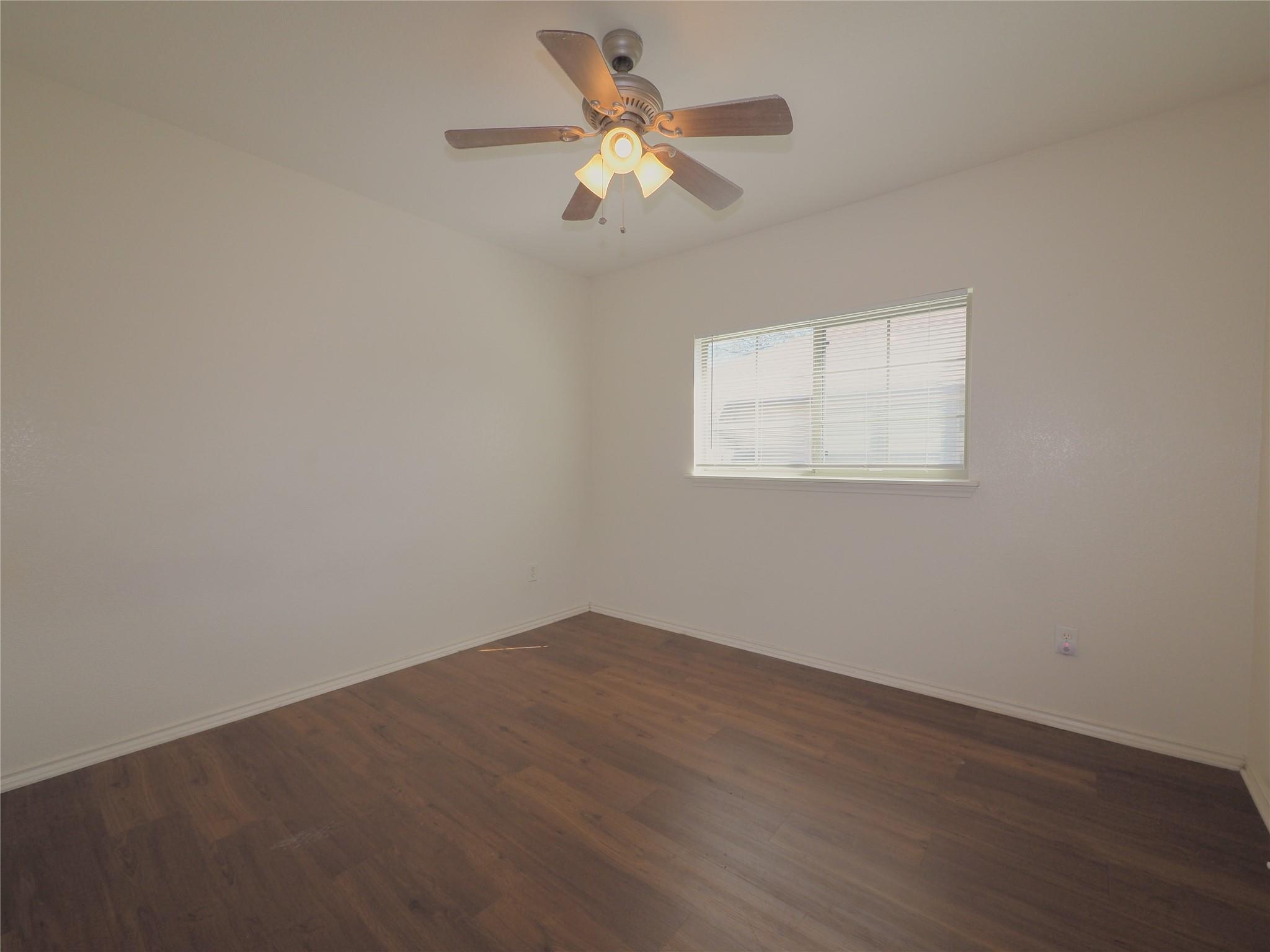 4604 Woodstock Dr, Georgetown, TX 78633