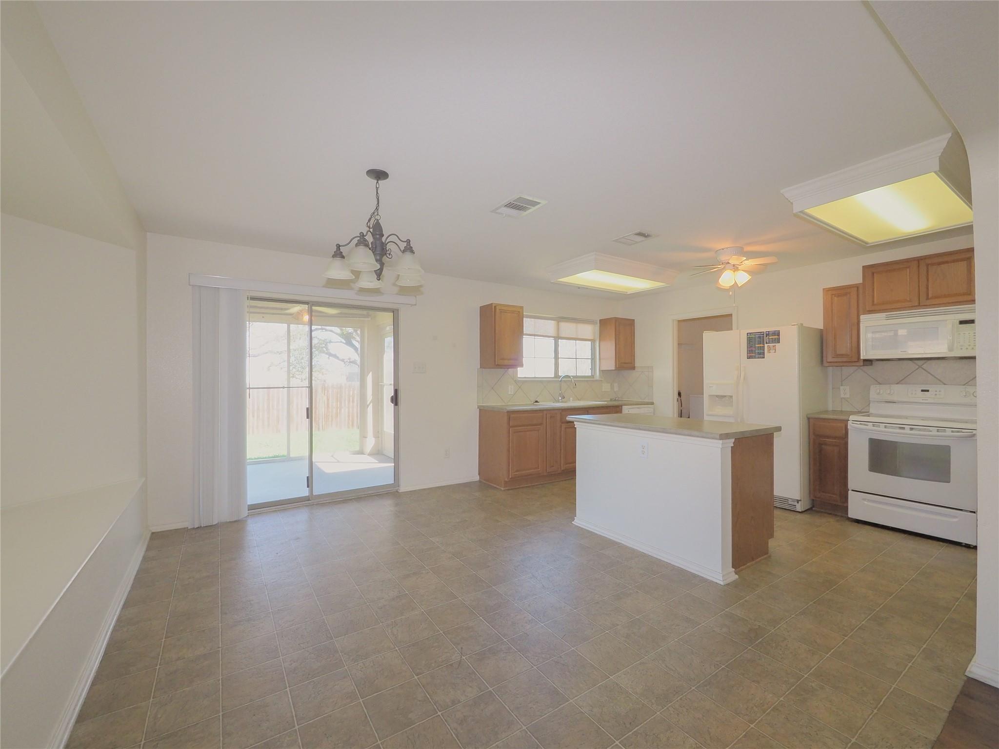 4604 Woodstock Dr, Georgetown, TX 78633