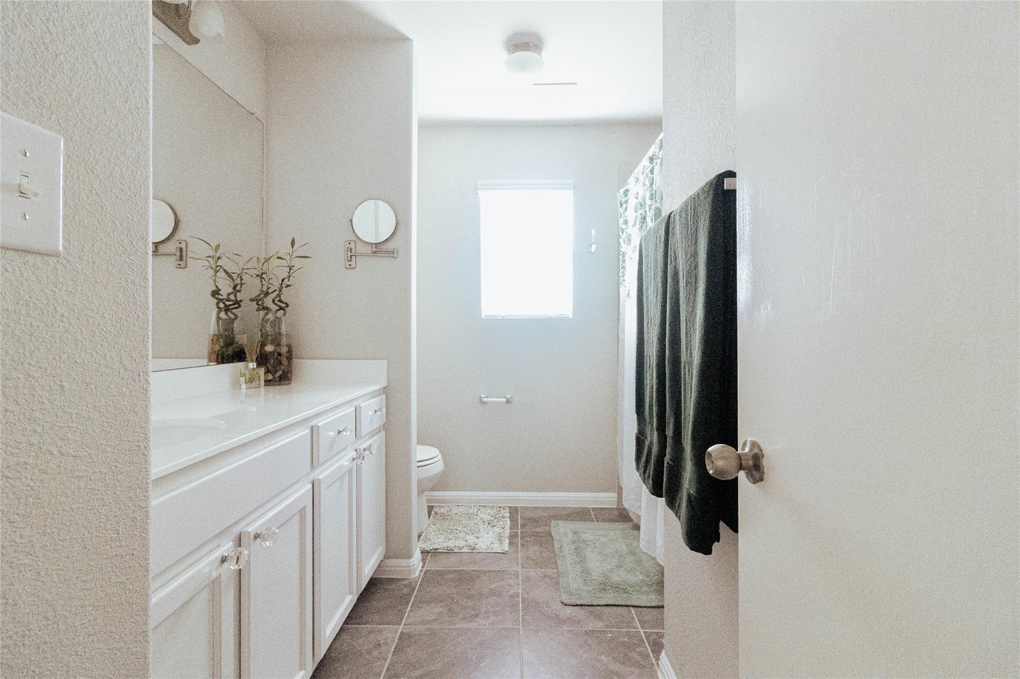 661 Cinnamon Teal Ln, Leander, TX 78641