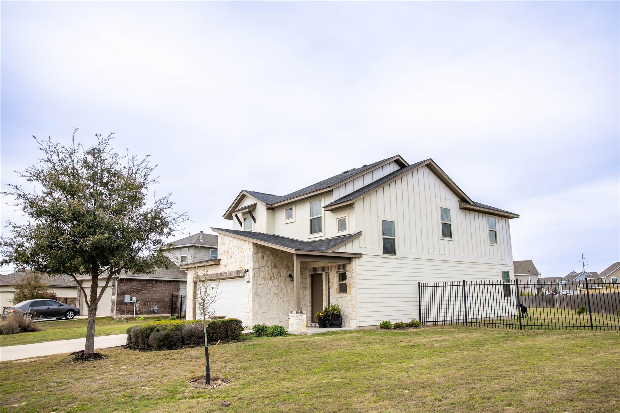 661 Cinnamon Teal Ln, Leander, TX 78641